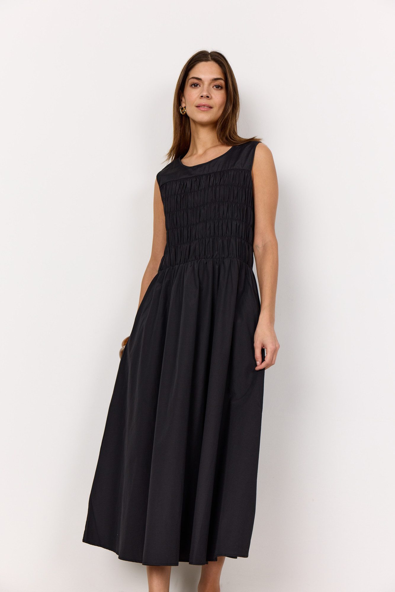soyaconcept Midikleid – ärmelloses Sommerkleid mit gerafftem Mieder