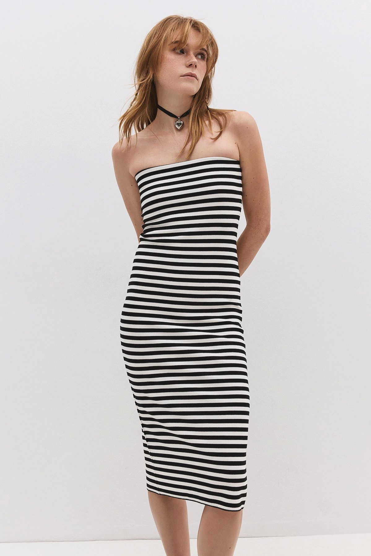 Midikleid Midi-Kleid ohne Träger mit Schlitz