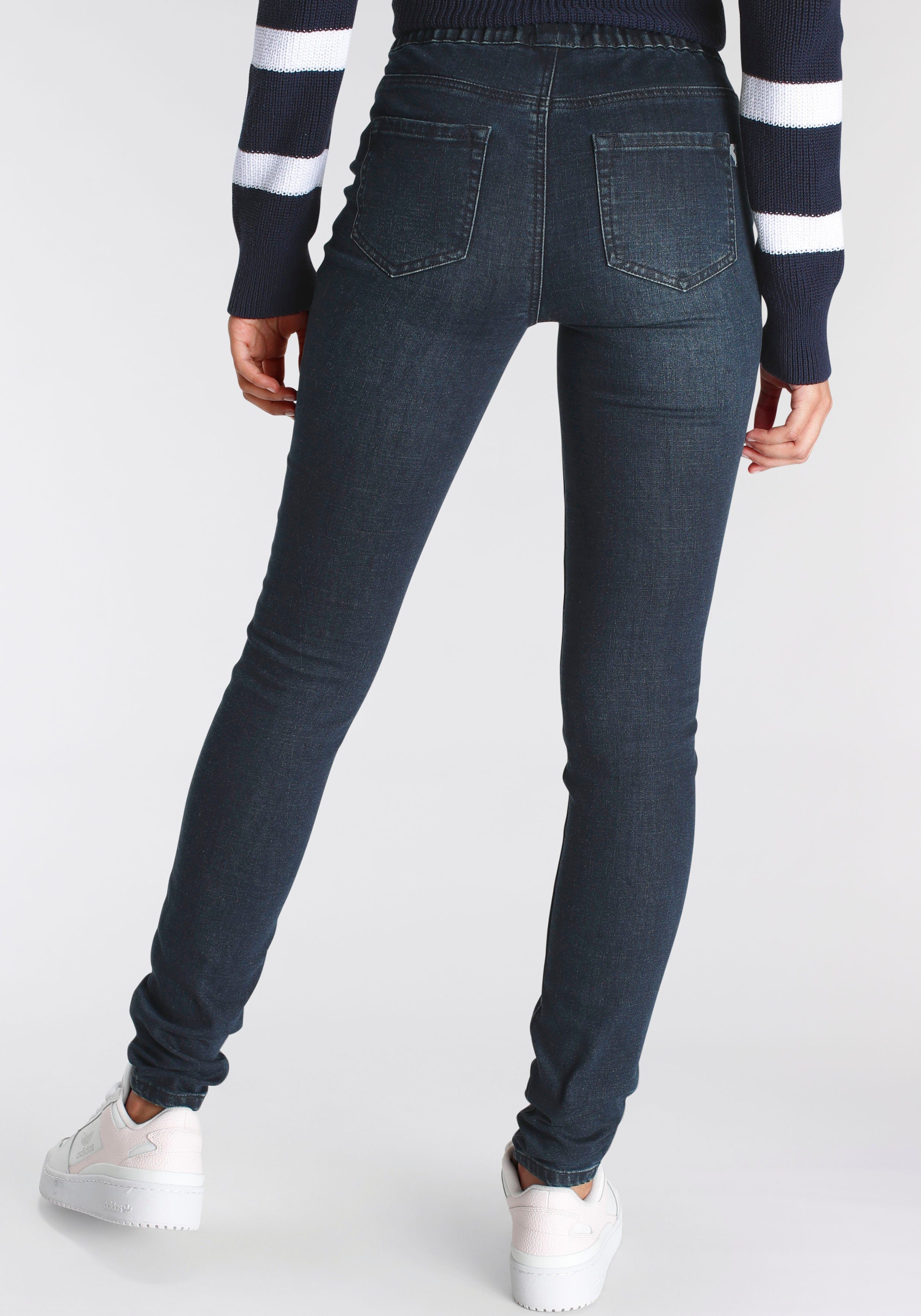 Arizona Jeansjeggings mit leichtem Thermo Effekt extra-eng geschnitten, hohe Leibhöhe, mit Coinpocket – Bild 2 von 5