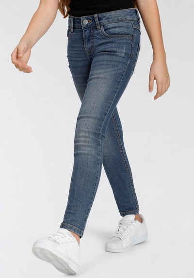 Bench. Stretch-Jeans mit dezenten Abriebeffekten in Super Skinny