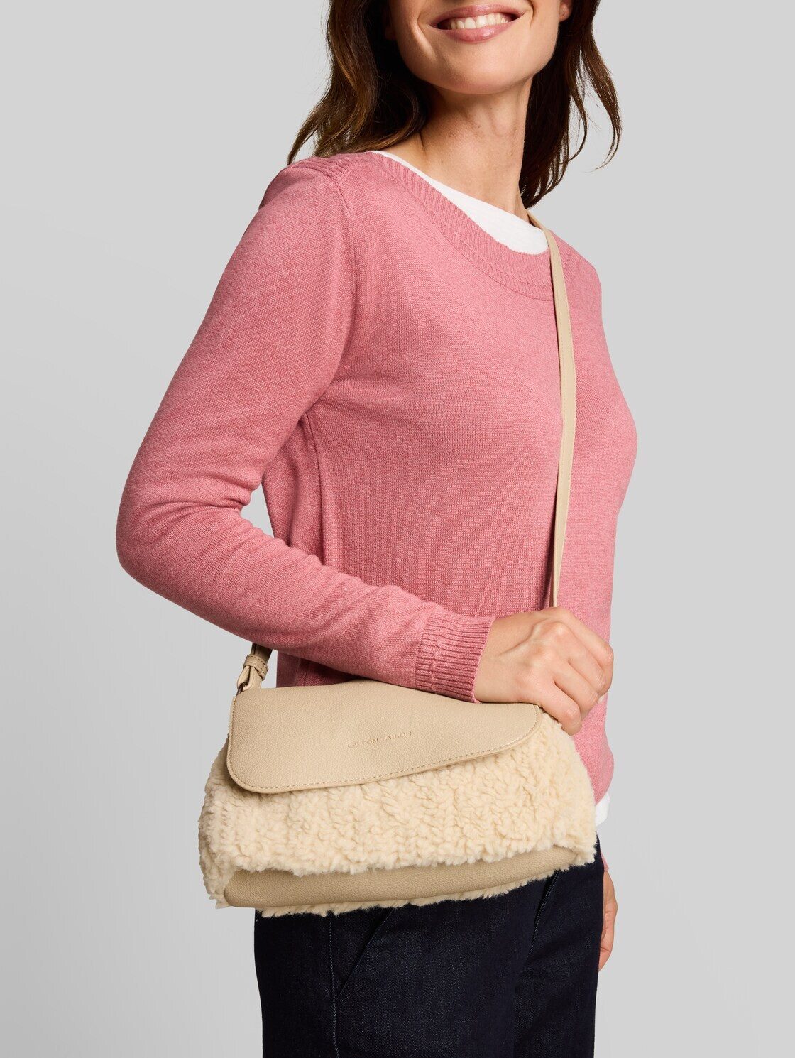 TOM TAILOR Umhängetasche Bags, TTZELINA S Umhängetasche mit Teddyfell