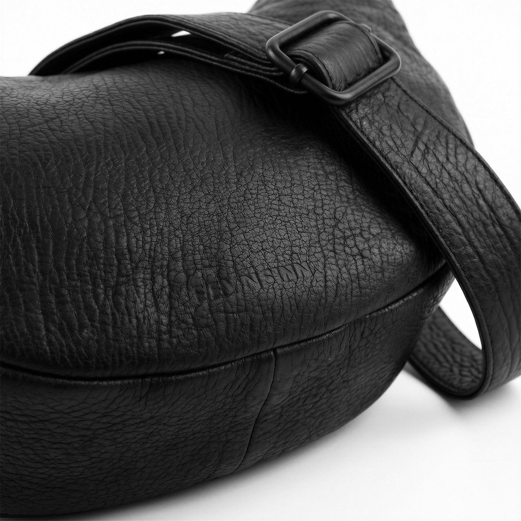 FEYNSINN Umhängetasche echt Leder Moon Bag LYKKE Schultertasche schwarz Handtasche, Moonbag Echtleder für Damen, Umhängetasche schwarz Jumbo Leder – Bild 5 von 5