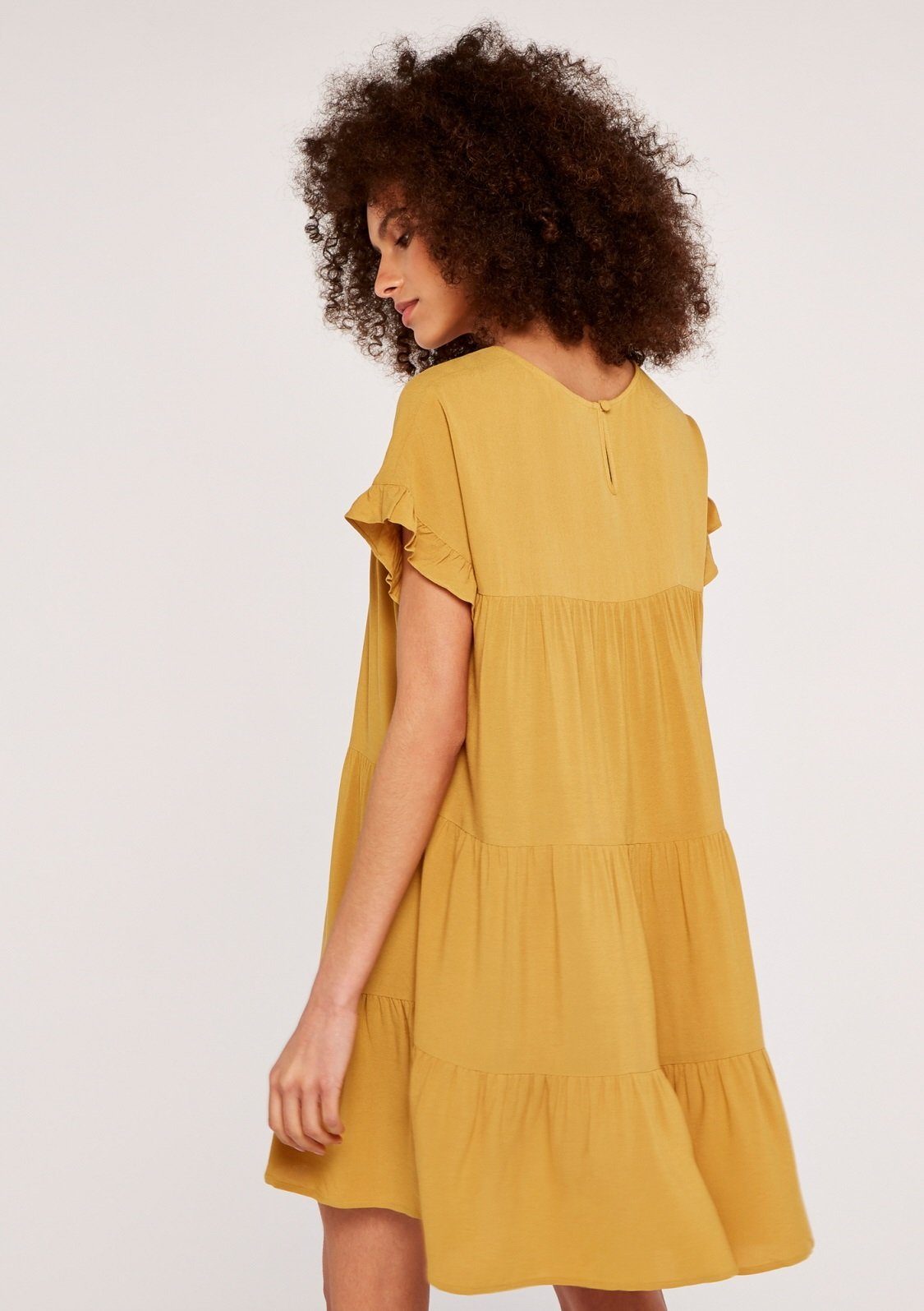 Damen Kleider Apricot Sommerkleid Ruffle Sleeve Detail Tiered Dress (1-tlg) im Stufen-Look