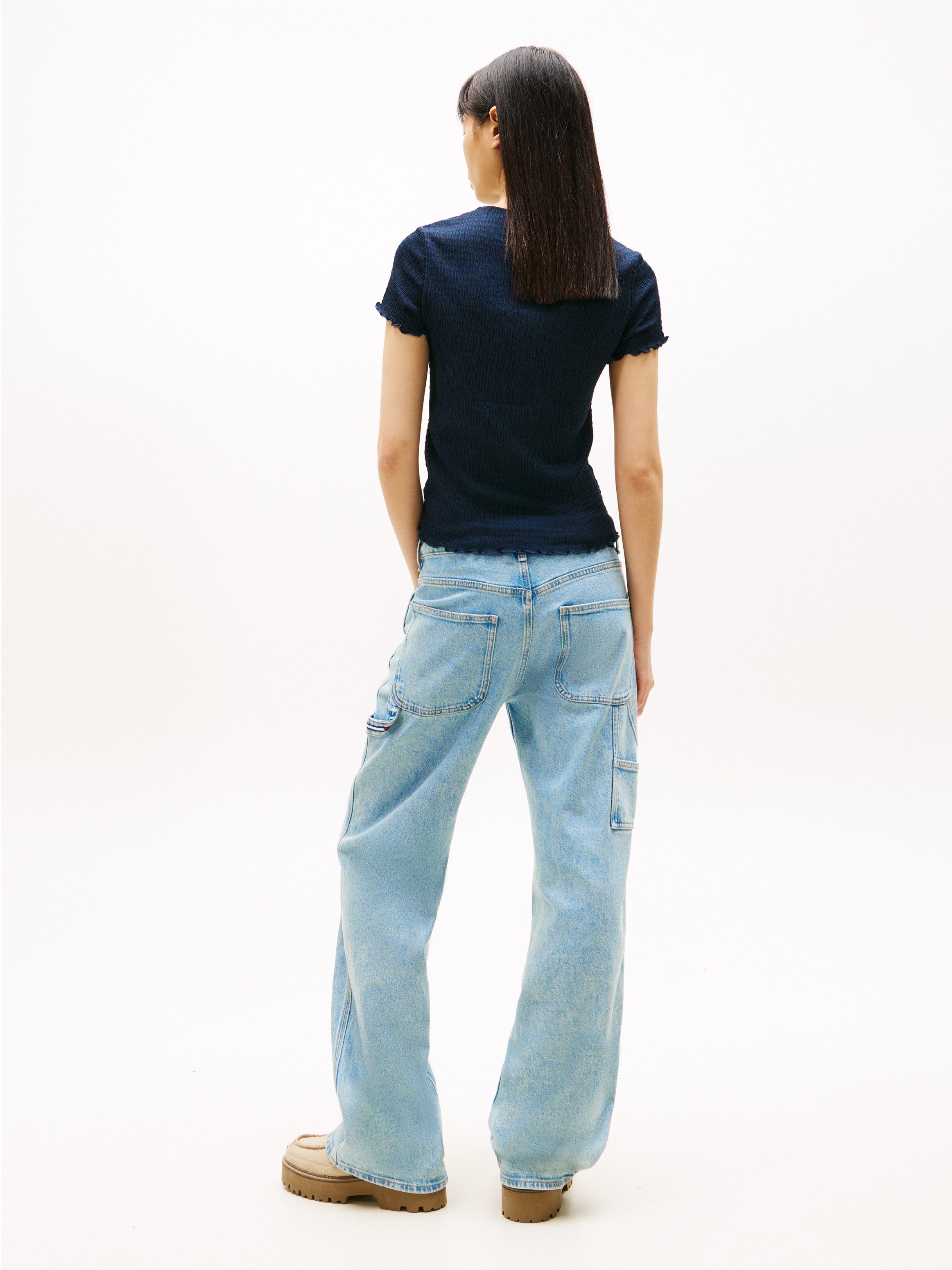 Tommy Jeans Kurzarmshirt TJW SLIM SMOCK SS TEE aus Seersucker, mit Kräuselsaum