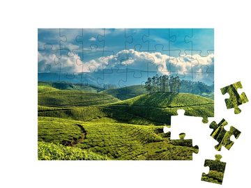 puzzleYOU Puzzle Kerala, Indien: Hügel mit Teeplantagen, 48 Puzzleteile, puzzleYOU-Kollektionen Landwirtschaft