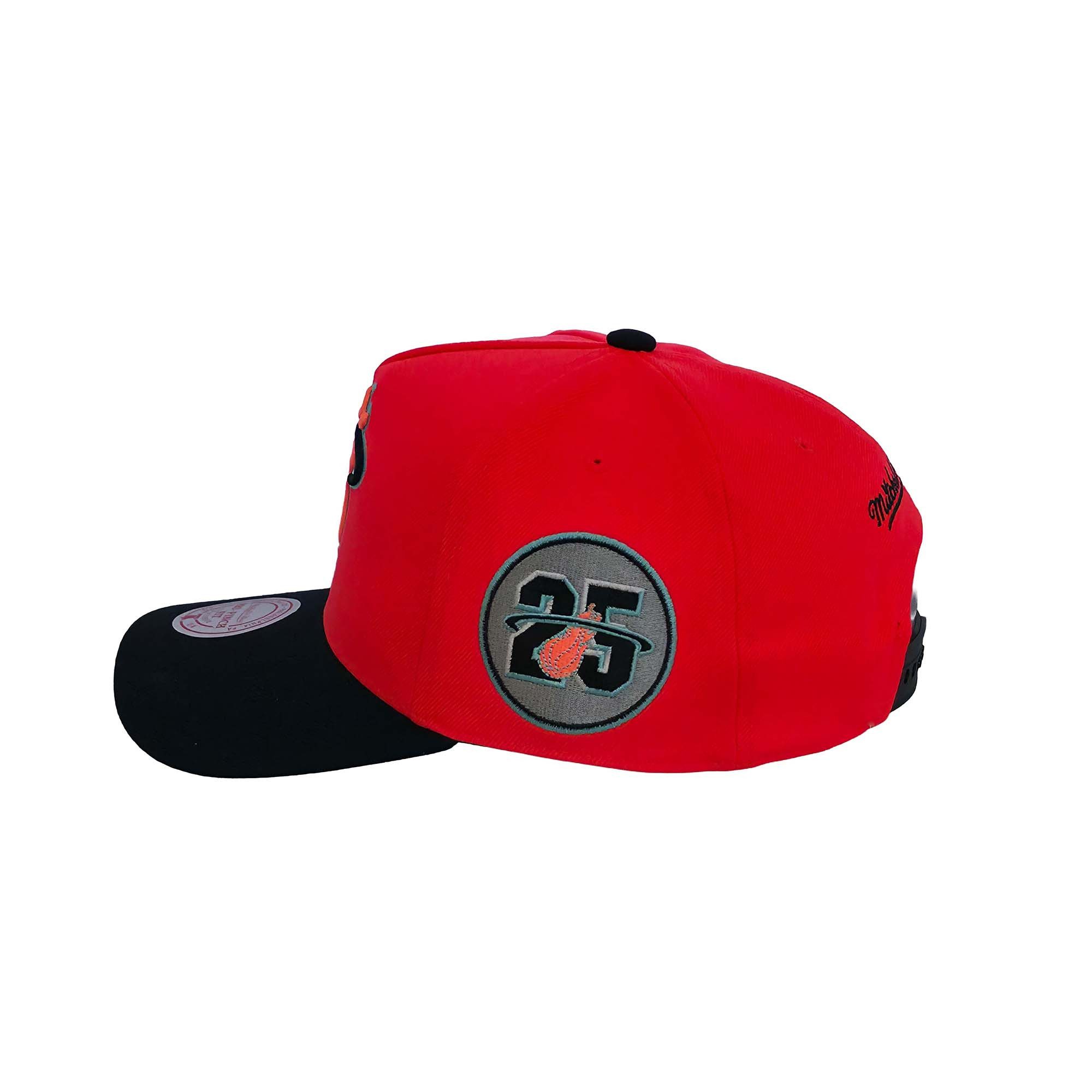 Mitchell & Ness Fitted Cap Miami Heat In The City Pro pink