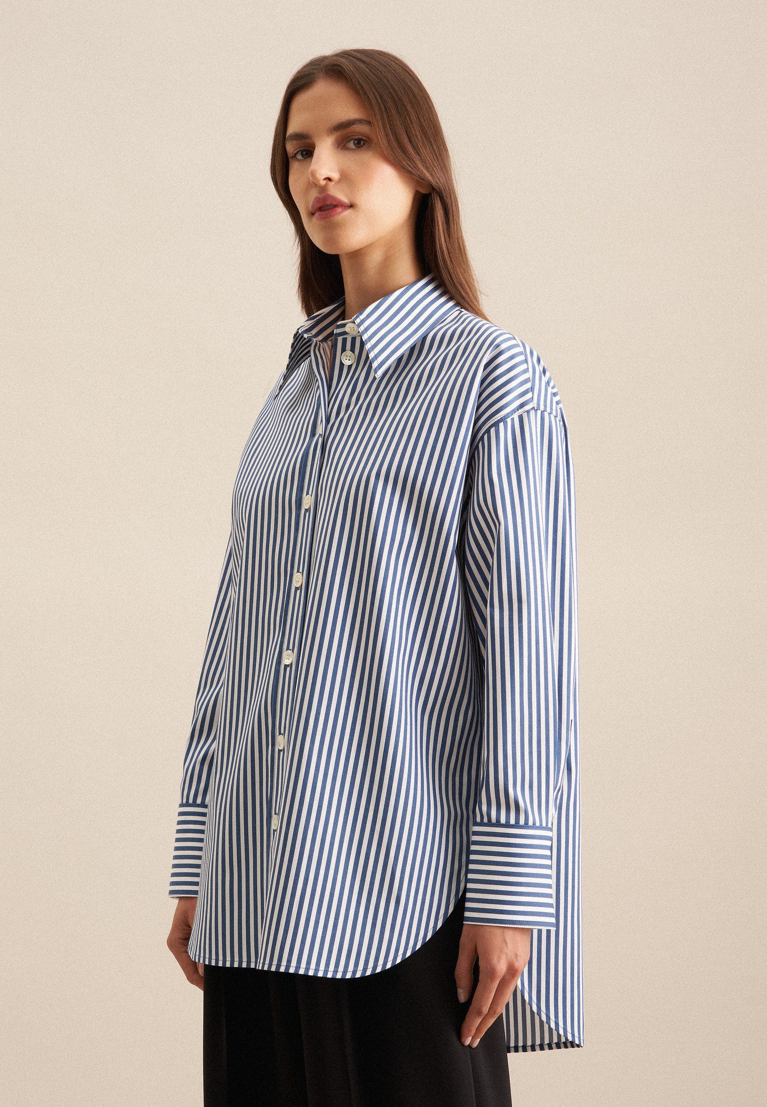 Longbluse Schwarze Rose