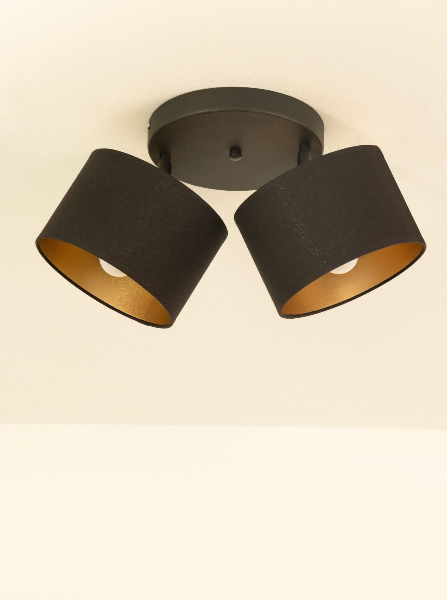 Licht-Erlebnisse Deckenstrahler AROS, ohne Leuchtmittel, Metall Stoff E27 verstellbar in Schwarz Gold 2-flammig Modern