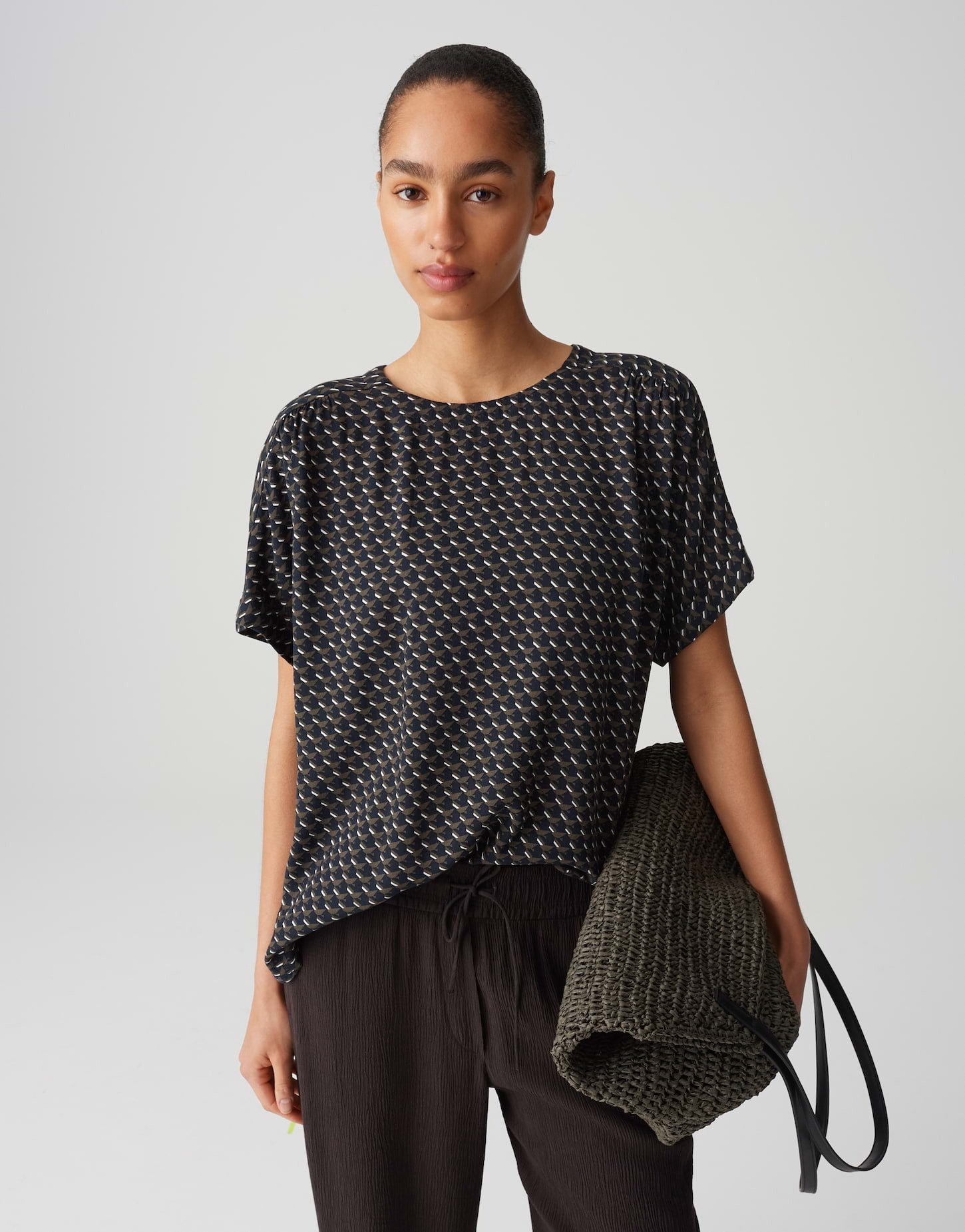 OPUS Kurzarmbluse FEMKA LONDON mit grafischem Minimalprint günstig online kaufen