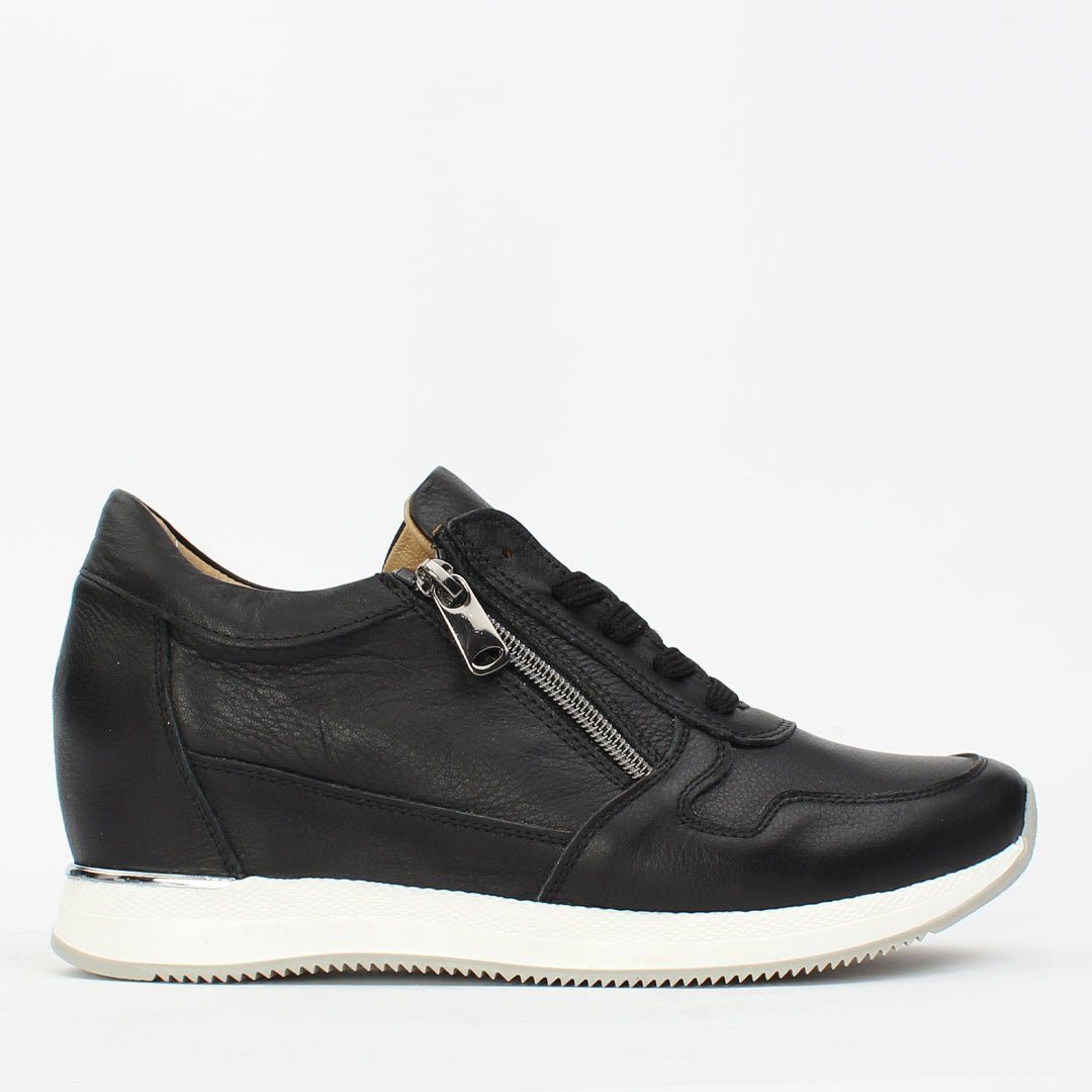 115-20605 Sneaker