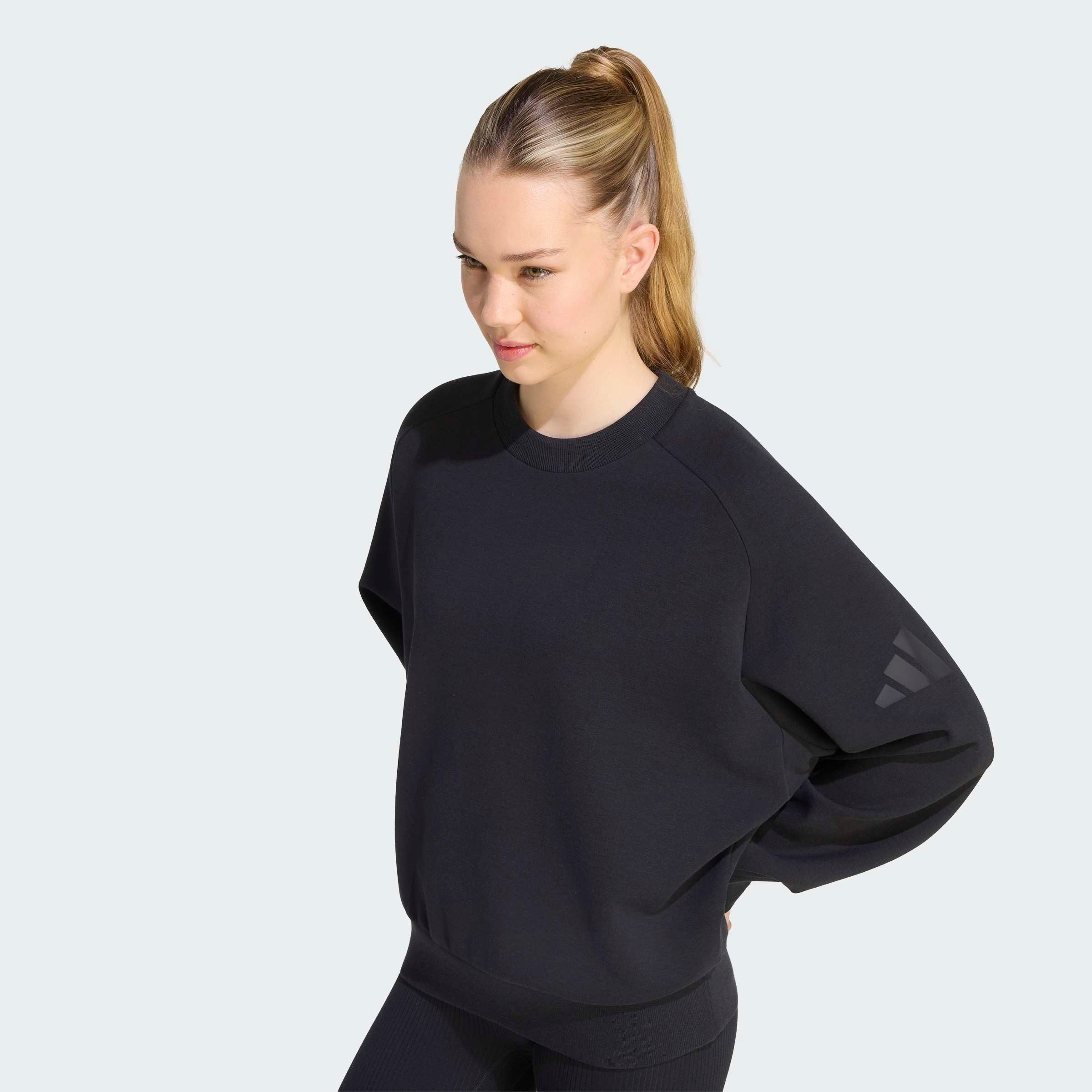 adidas Sportswear Sweatshirt SOFT LUX, LOCKER GESCHNITTEN