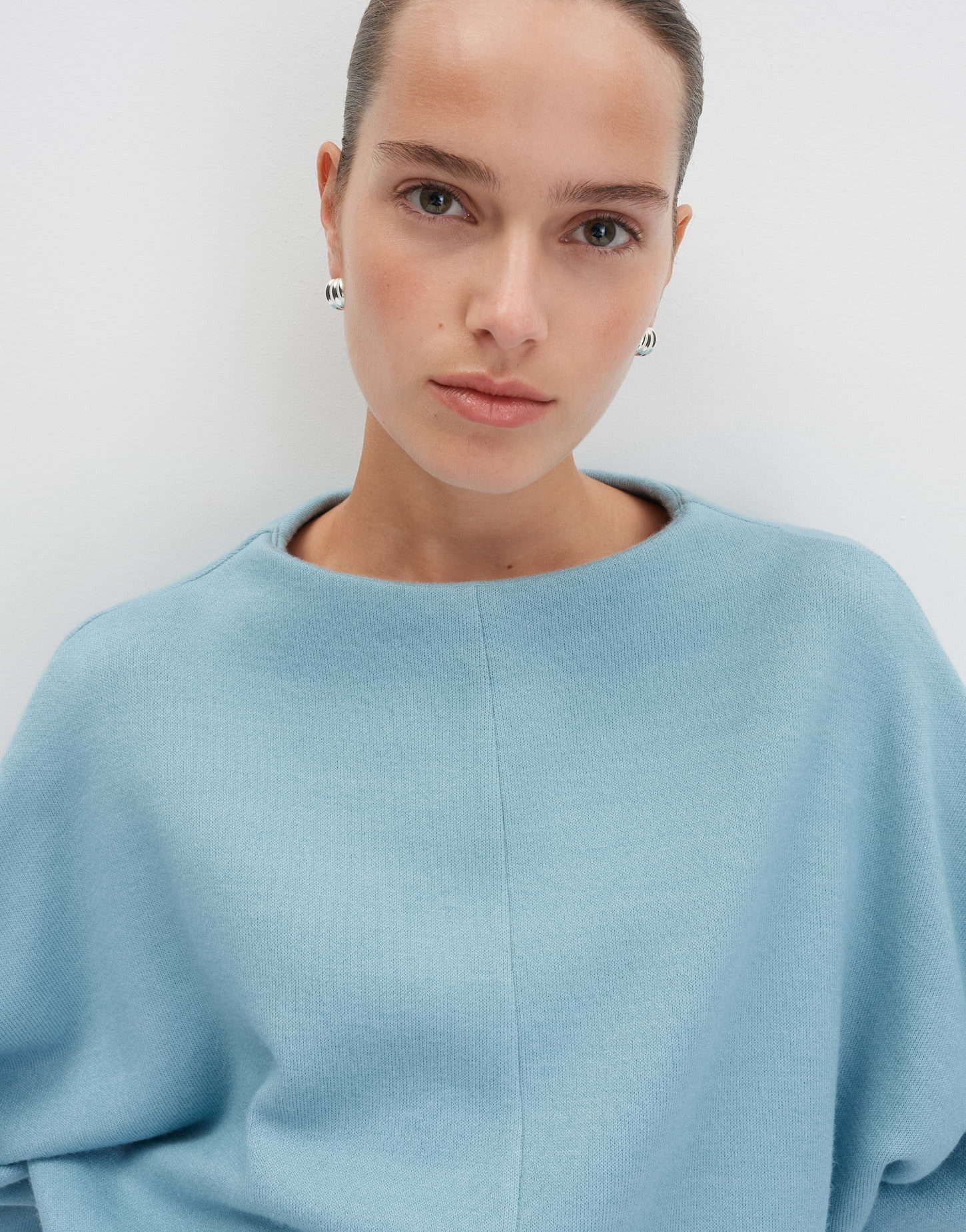 someday Sweatshirt UTIBBY DETAIL Loose aus weichem Viskose Mix Leicht transparentes Sweatshirt mit Funnel Neck