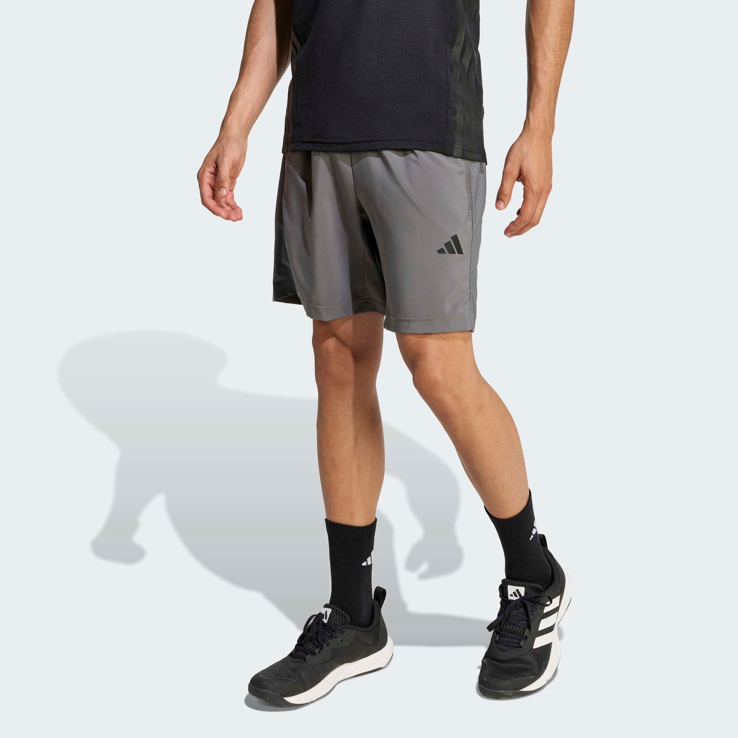 adidas Performance Shorts WORKOUT ESSENTIALS BASE WOVEN (1-tlg)