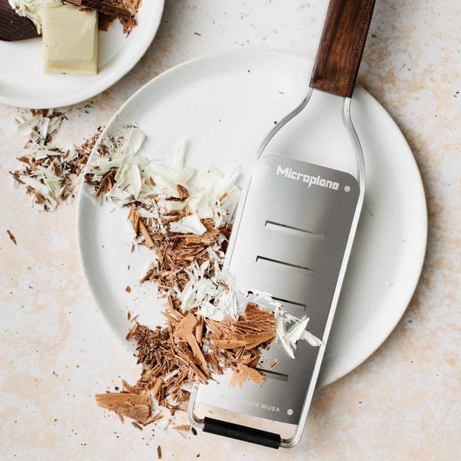 Microplane Küchenreibe Master Große Raspel, Edelstahl, Walnussholz