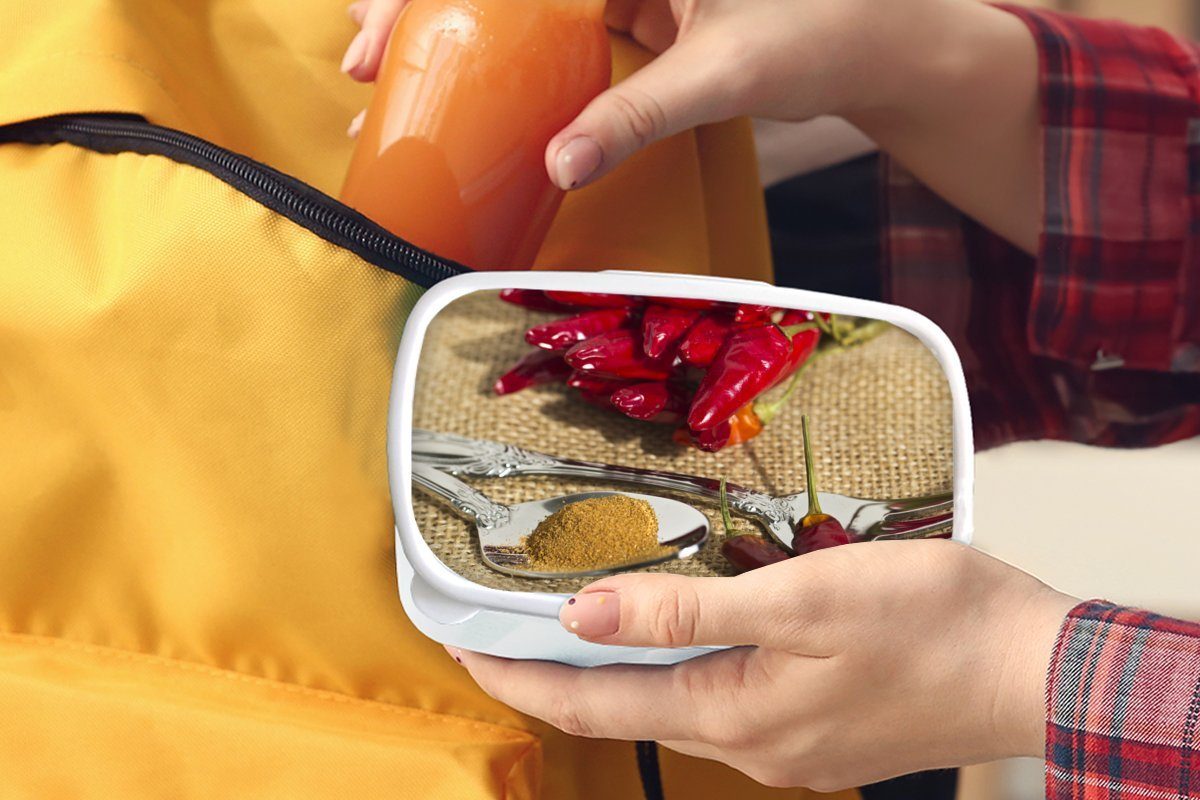 Kunststoff, und Kinder weiß einem Brotdose, Lunchbox mit für Erwachsene, MuchoWow Löffel, und für Mädchen auf Chili Cayennepfeffer Jungs Brotbox (2-tlg),