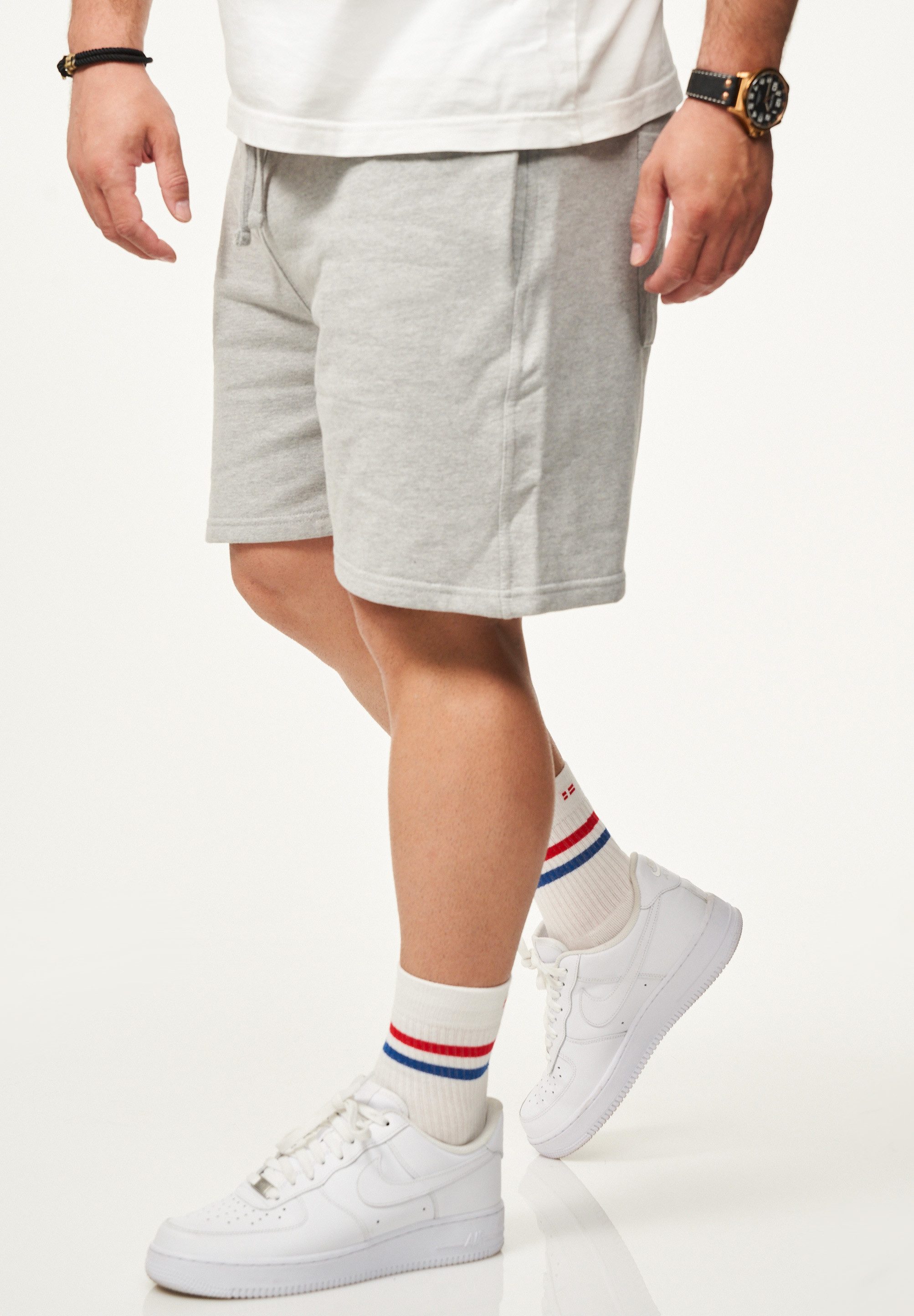 BEHYPE STUDIOS Sweatshorts im lockeren Relaxed-Fit aus 100% Baumwolle für Herren Kurze Hose Sporthose Sommershorts mit elastischem Gummibund