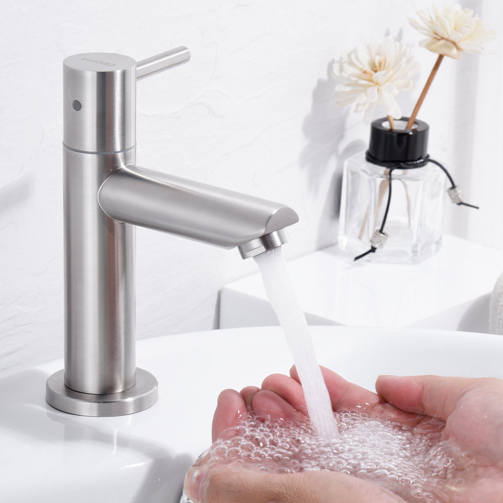 CECIPA Waschtischarmatur Kaltwasserarmatur mit Anschlussschlauch mit Auslauf Höhe 93.4 mm Silberfarben