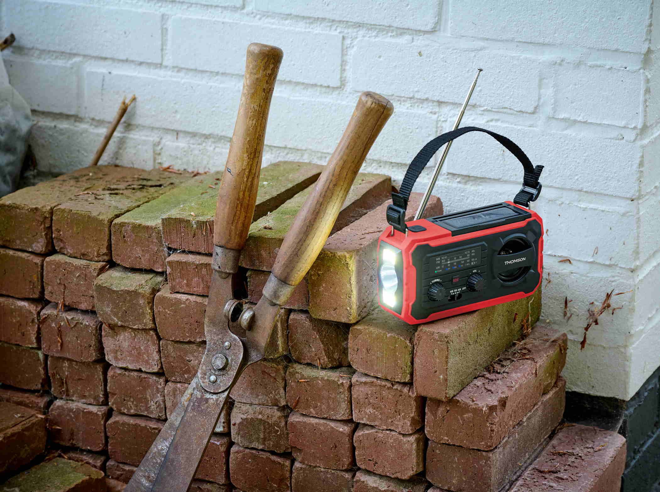 Thomson Notfallradio RT280R Solar Taschenlampe Powerbank rot TH390667 Notfallradio