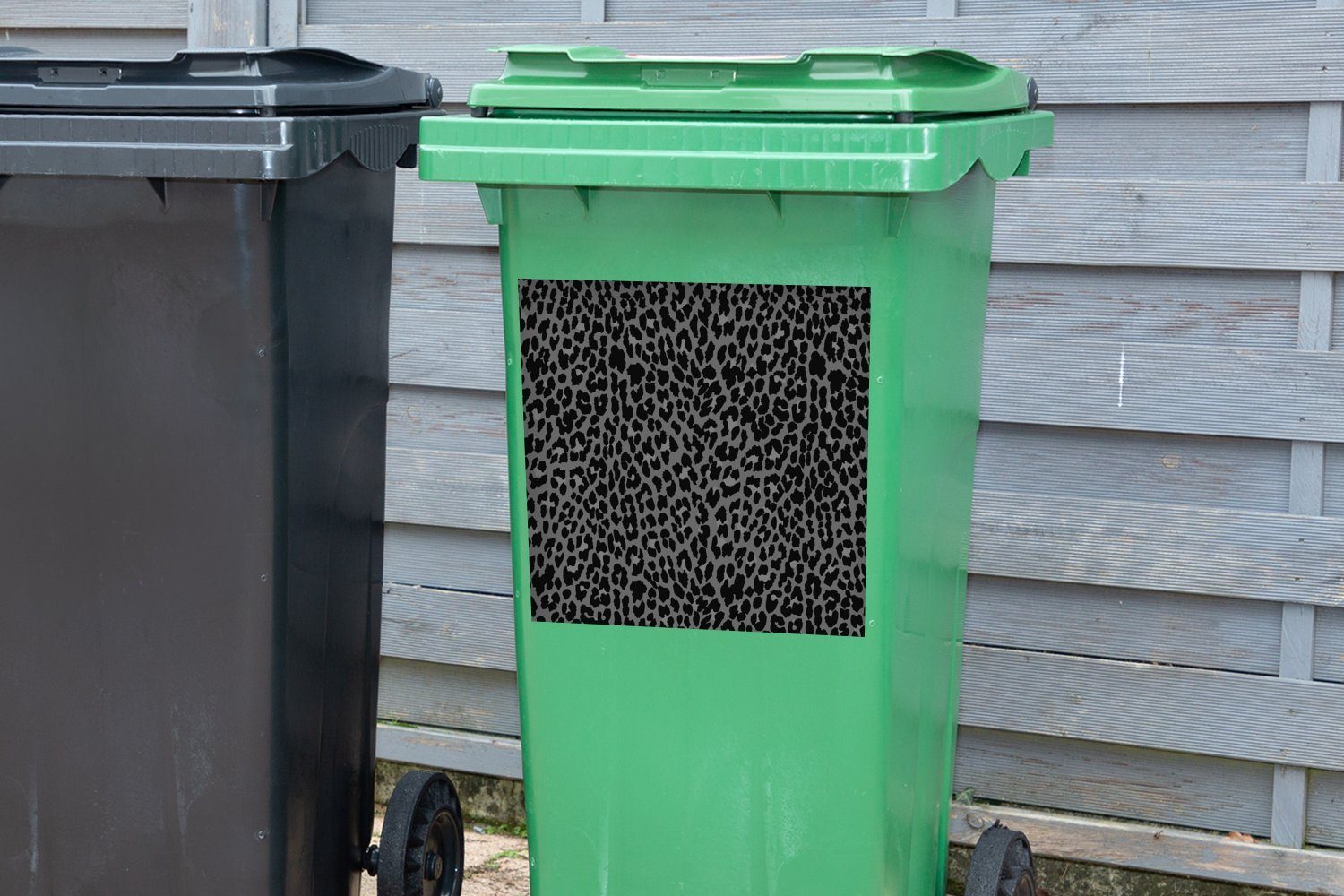 MuchoWow - Wandsticker Leopard - Mülleimer-aufkleber, Muster Grau Sticker, (1 St), Abfalbehälter Container, Mülltonne,