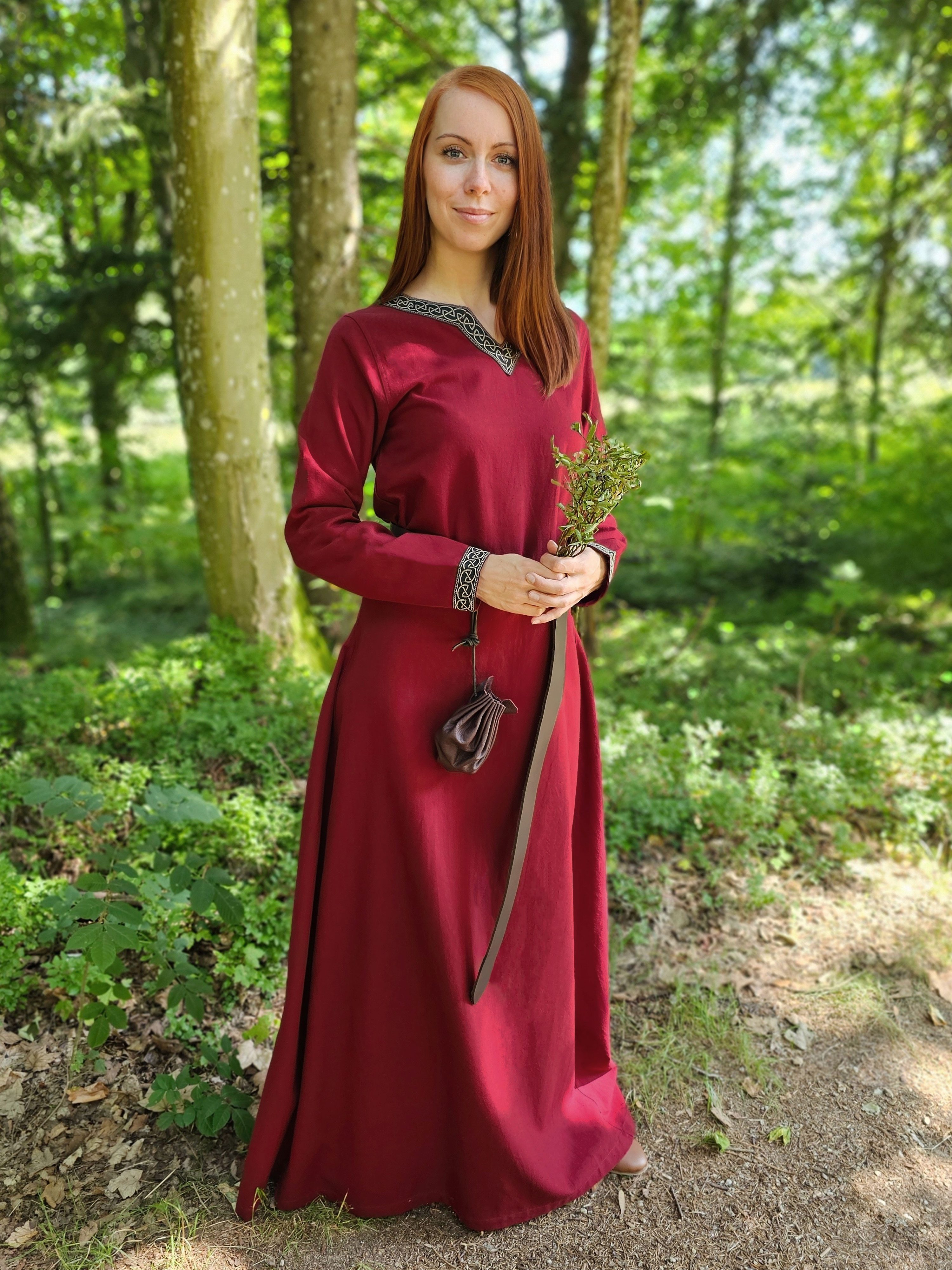 Vehi Mercatus Burgfräulein-Kostüm Mittelalter Kleid langarm Rot, mit Borte "Sigyn"