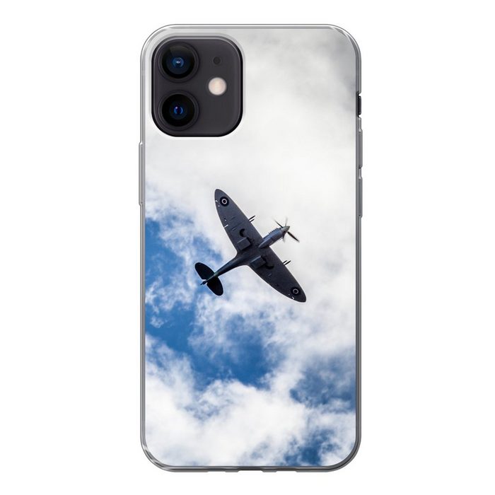 MuchoWow Handyhülle Spitfire-Flugzeug gegen einen bewölkten Himmel Handyhülle Apple iPhone 12 Smartphone-Bumper Print Handy ZV11137
