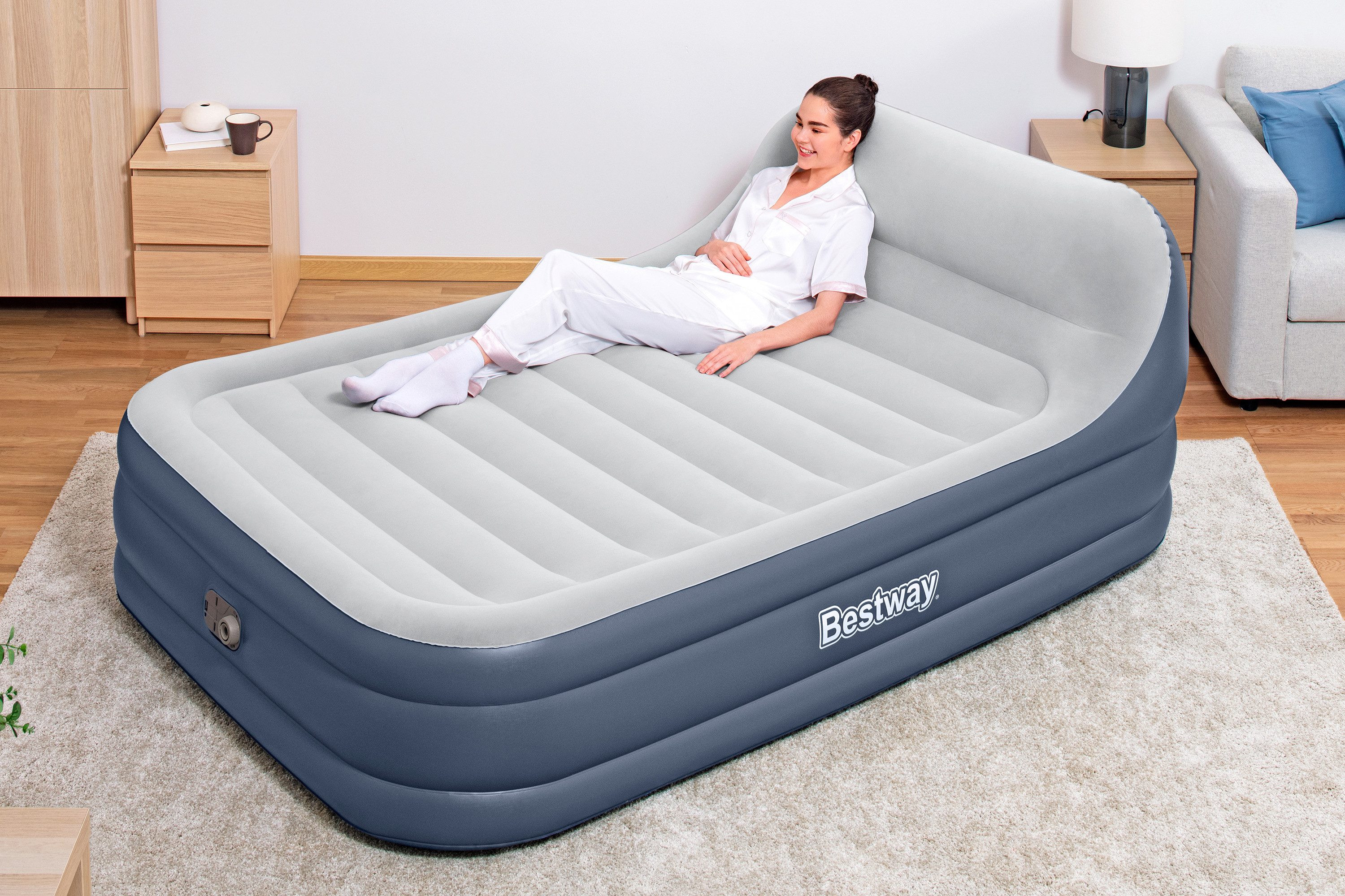 Bestway Luftbett TriTech® SleekFlow™ 226 x 152 x 84 cm, (Packung, 1-tlg., Inkl. Kopfteil & integrierter Elektropumpe), Ideal für den Innengebrauch