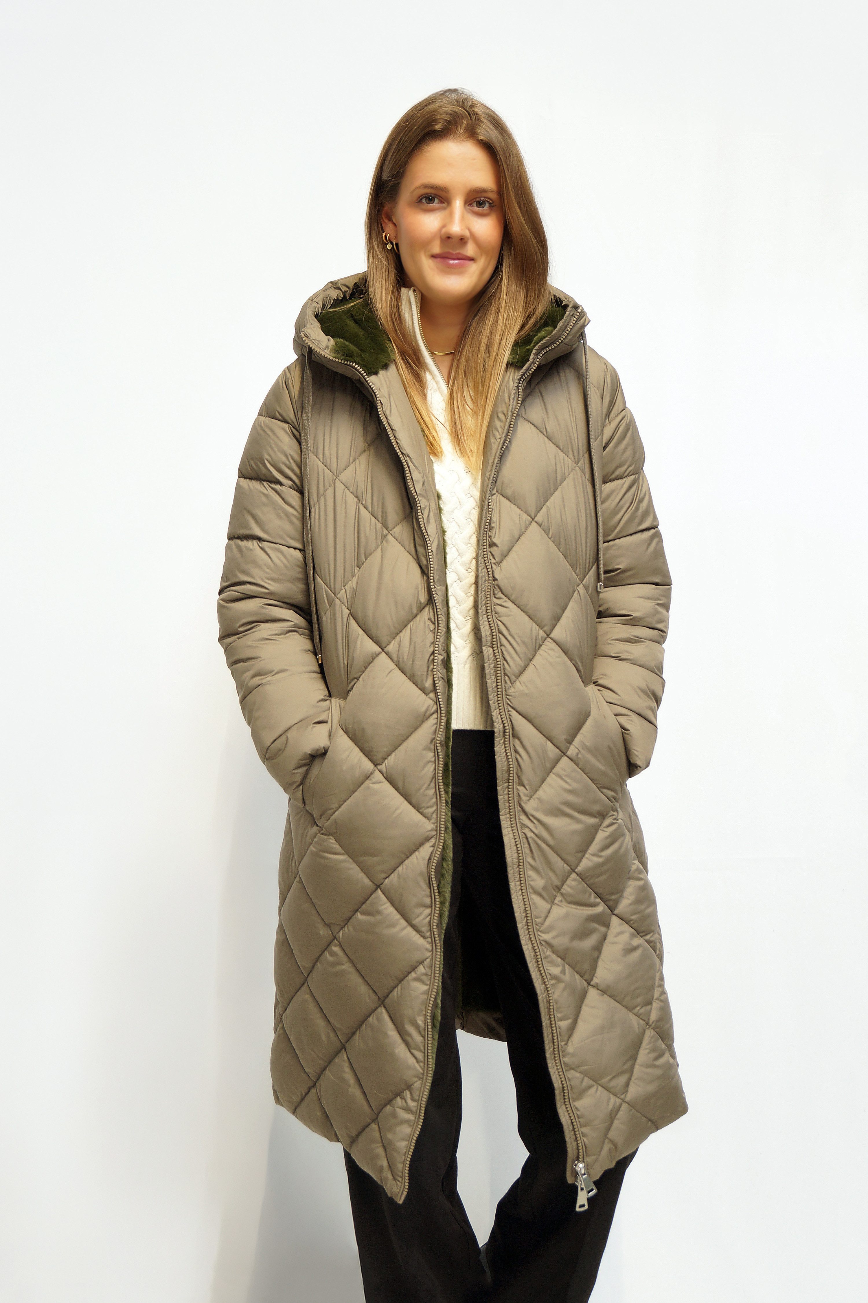 FUNK since 1776 Steppmantel mit Kapuze und kuscheligem Fellimitat günstig online kaufen