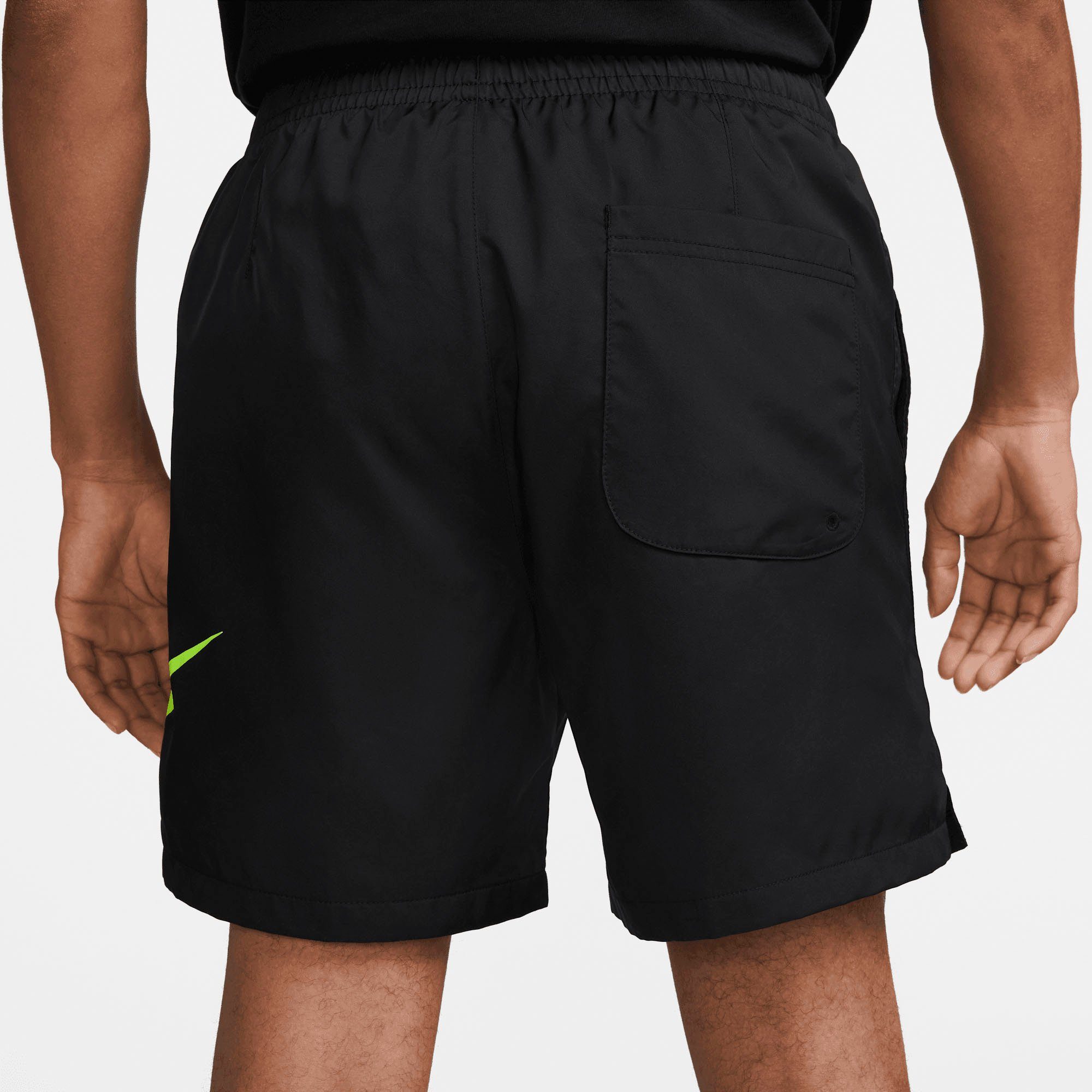 Nike Sportswear Shorts M NSW REPEAT SHORT SW WVN schwarz