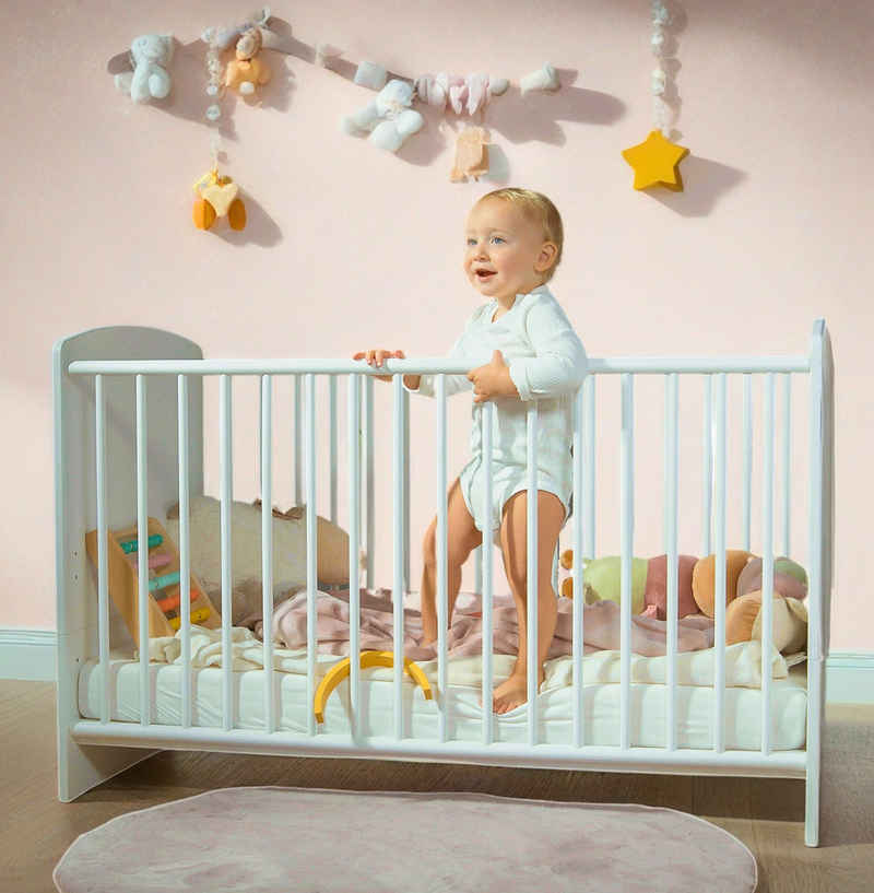 Alavya Home® Babybett STORM I Kinderbett Umbaubares Gitterbett höhenverstellbar, Babybett 60x120 inkl. Kaltschaum Matratze und Bezug aus 100% Baumwolle