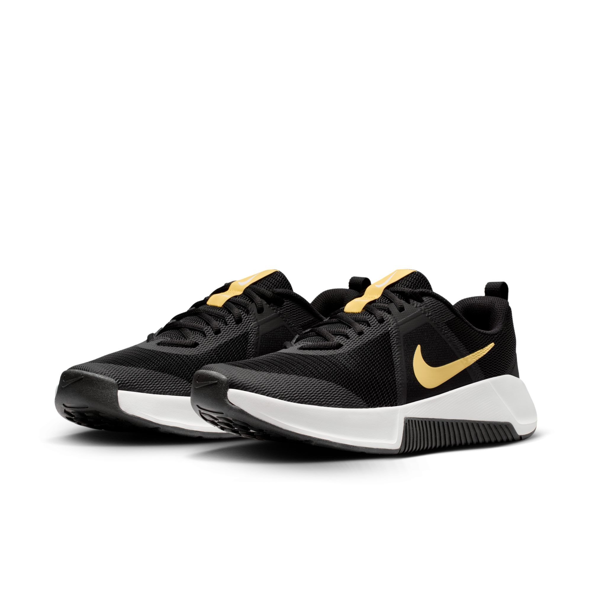 Nike MC TRAINER 3 Trainingsschuh ideal für Gym und Fitnessstudio
