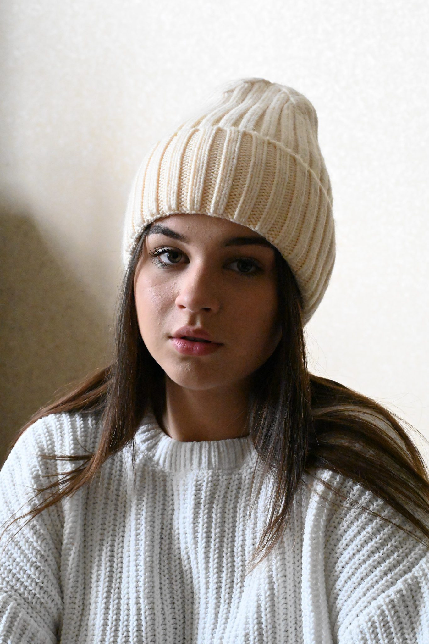 Runde Perlé Beanie warme Wintermütze 100% Merinowolle hellbeige Beanie aus reiner, extrafeiner Merinowolle mit Umschlag