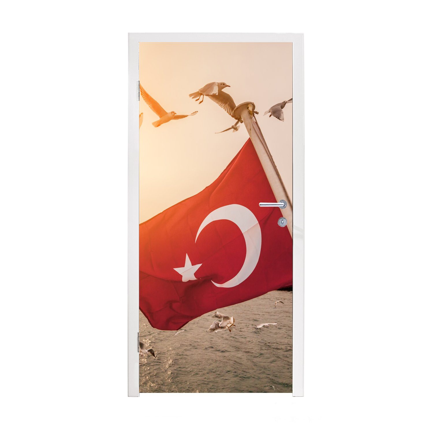 MuchoWow Türtapete Eine türkische Flagge auf einem Schiff, Matt, bedruckt, (1 St), Fototapete für Tür, Türaufkleber, 75x205 cm