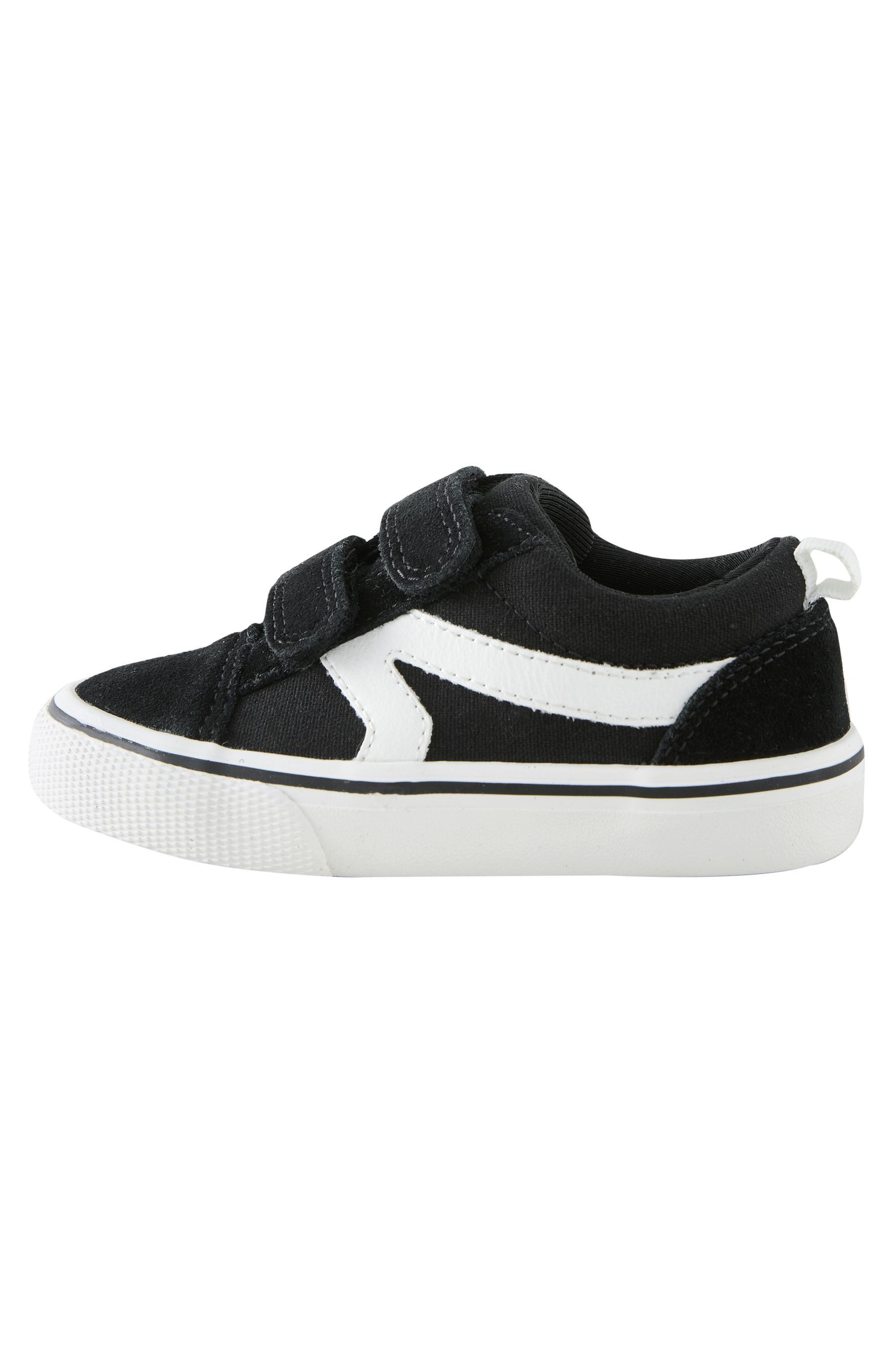 Skatersneaker mit Klettverschluss weite Passform Sneaker