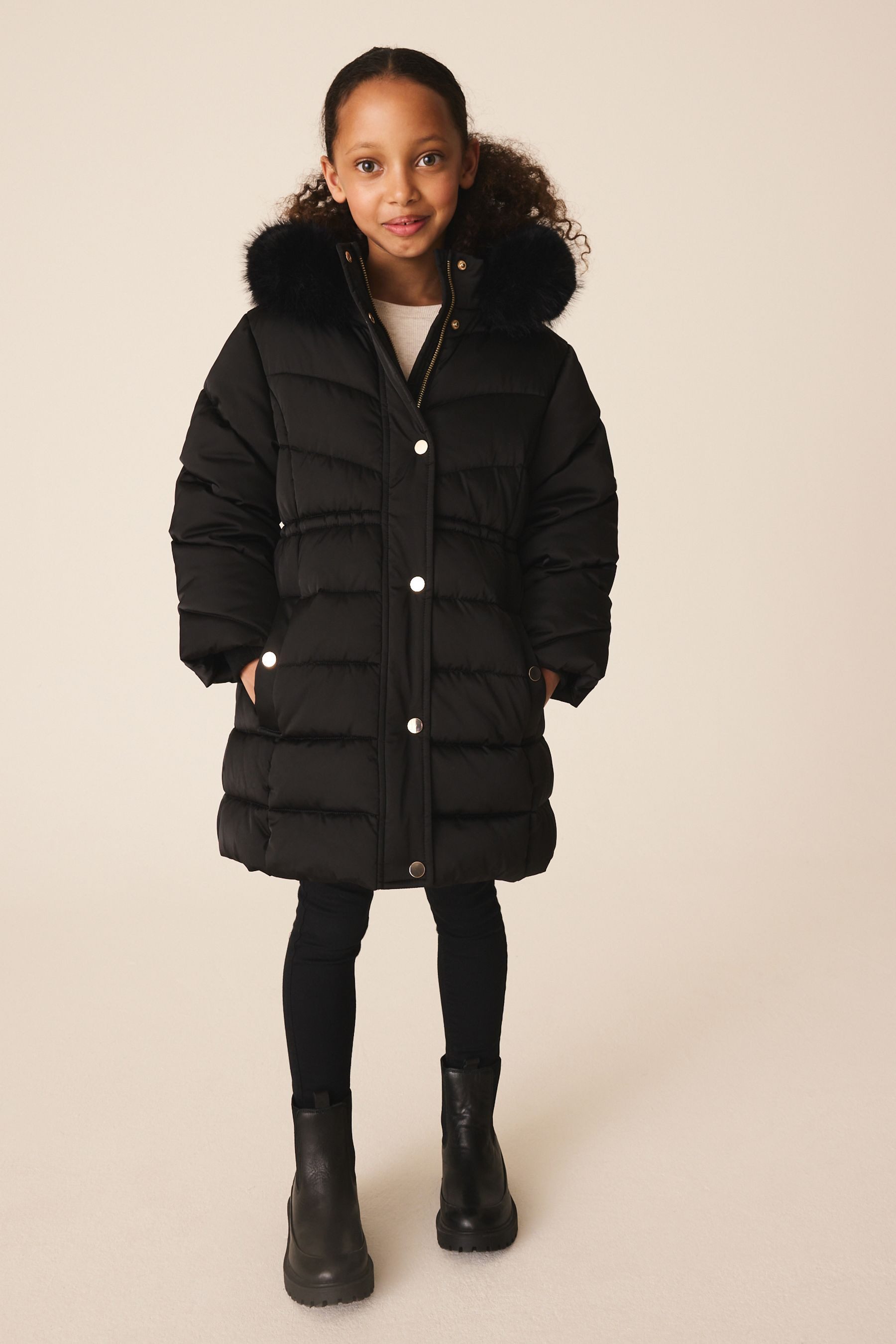 Next Fellimitatmantel Wasserabweisende Steppjacke mit Kunstfell (1-tlg)