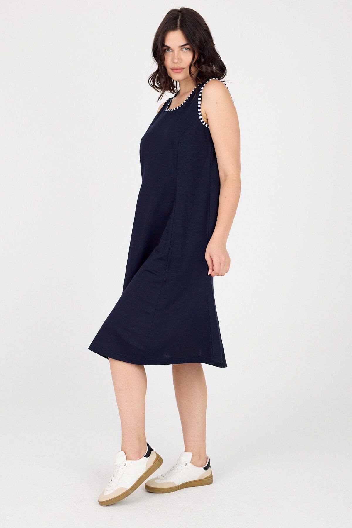 Phistan Midikleid Damenkleid aus Viskosemix – ärmellos günstig online kaufen