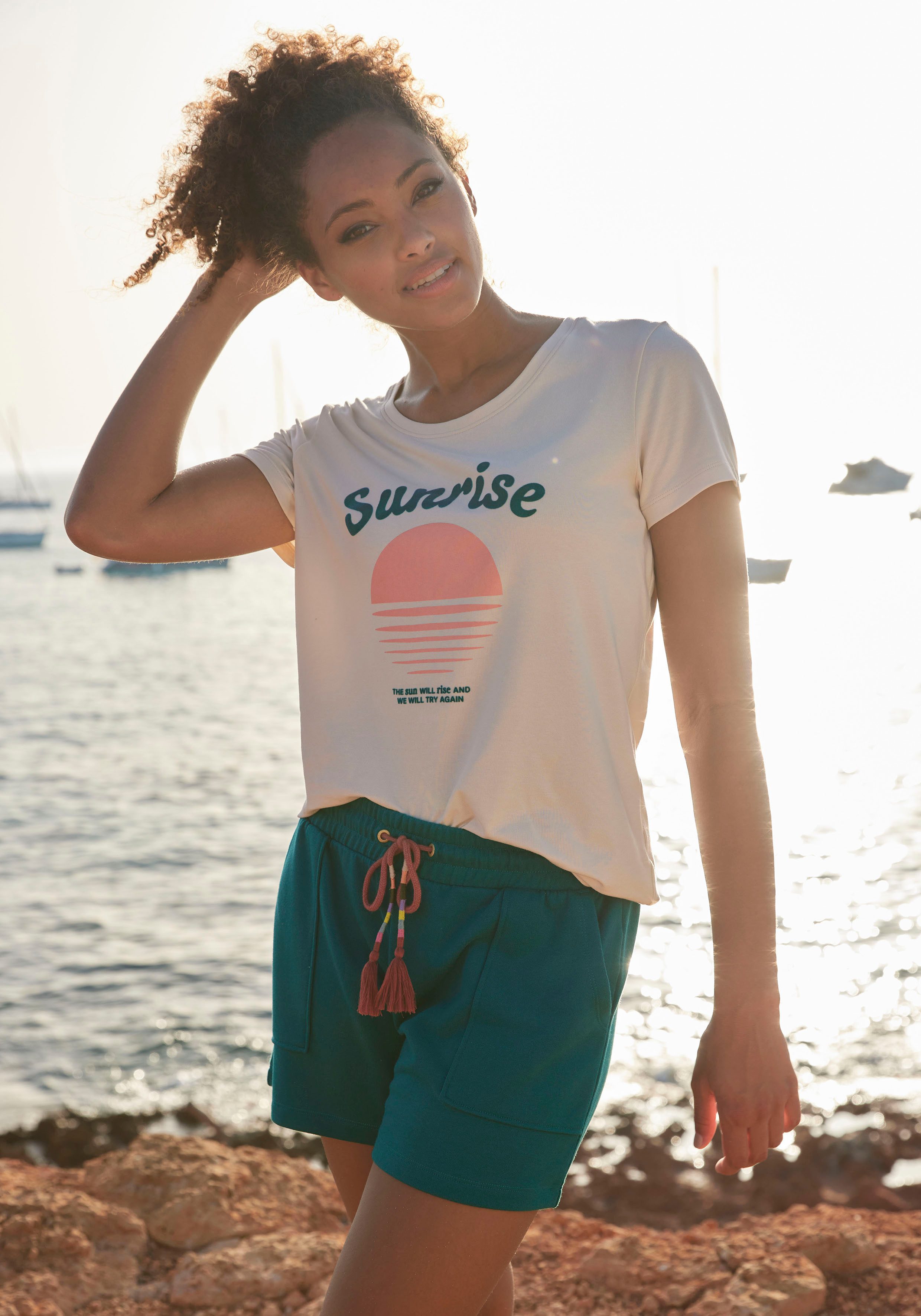 Vivance Kurzarmshirt T-Shirt mit schönem Frontprint, Loungewear