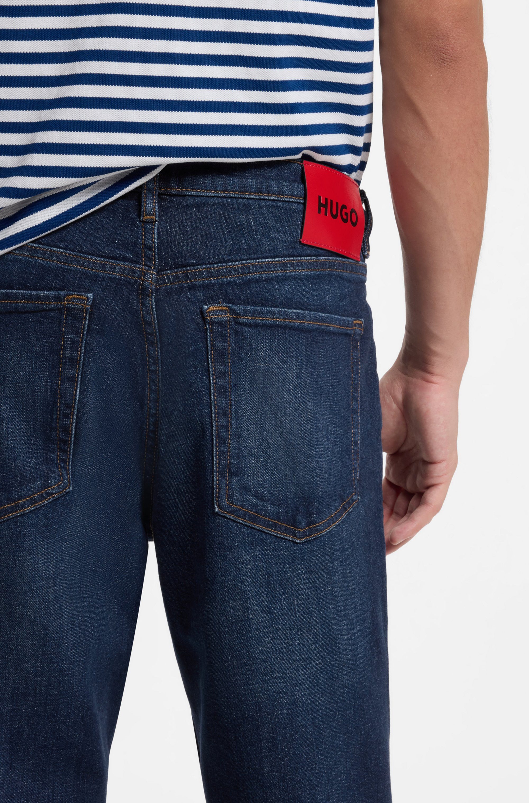 HUGO Tapered-fit-Jeans HUGO 634 aus Stretch-Denim, mit Knopfleiste – Bild 2 von 5