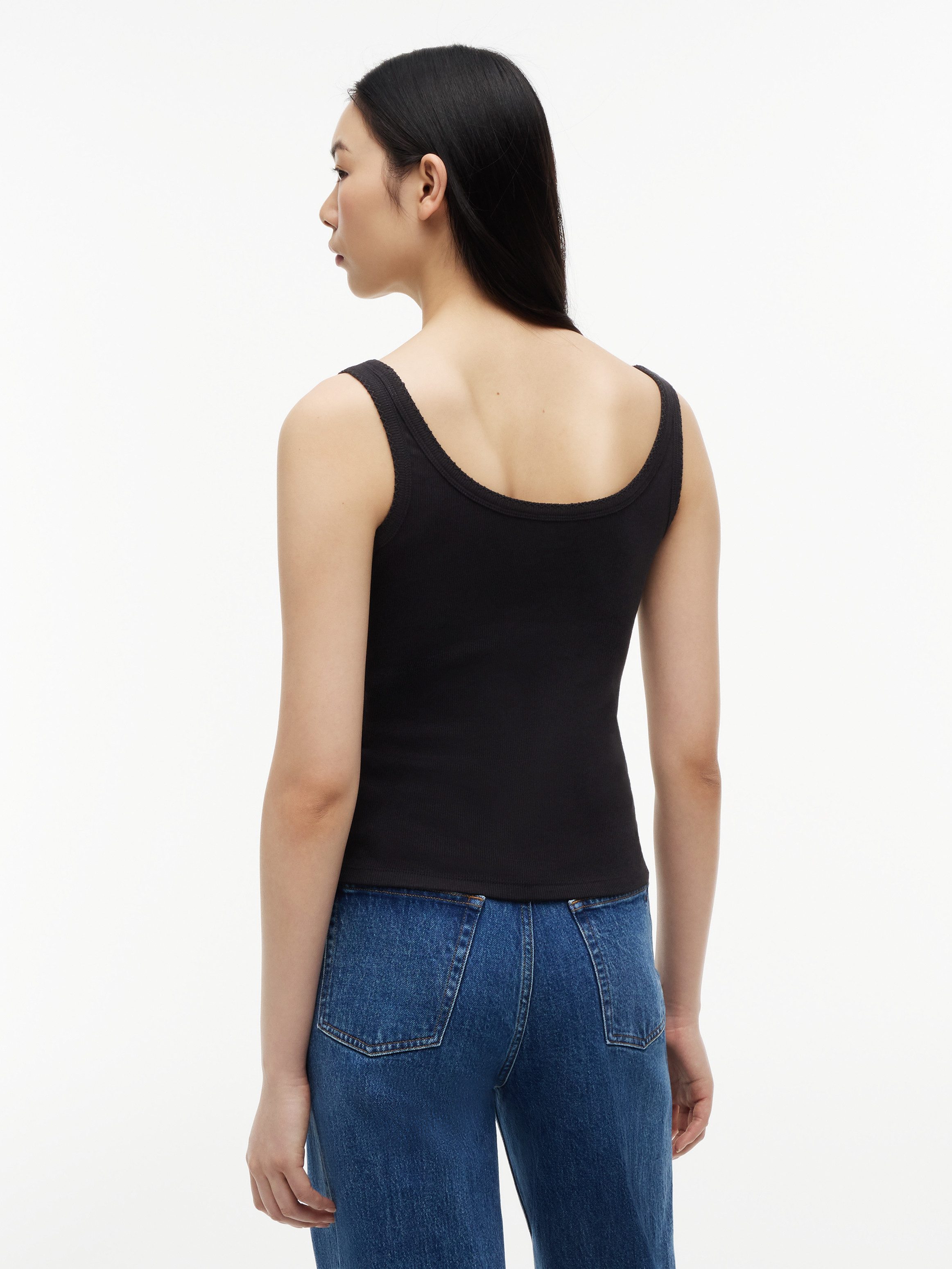 Tommy Jeans Trägertop TJW SLIM SCRIPT RIB TANK Baumwollmischung, slim fit, in gerippter Struktur, Logoschriftzug