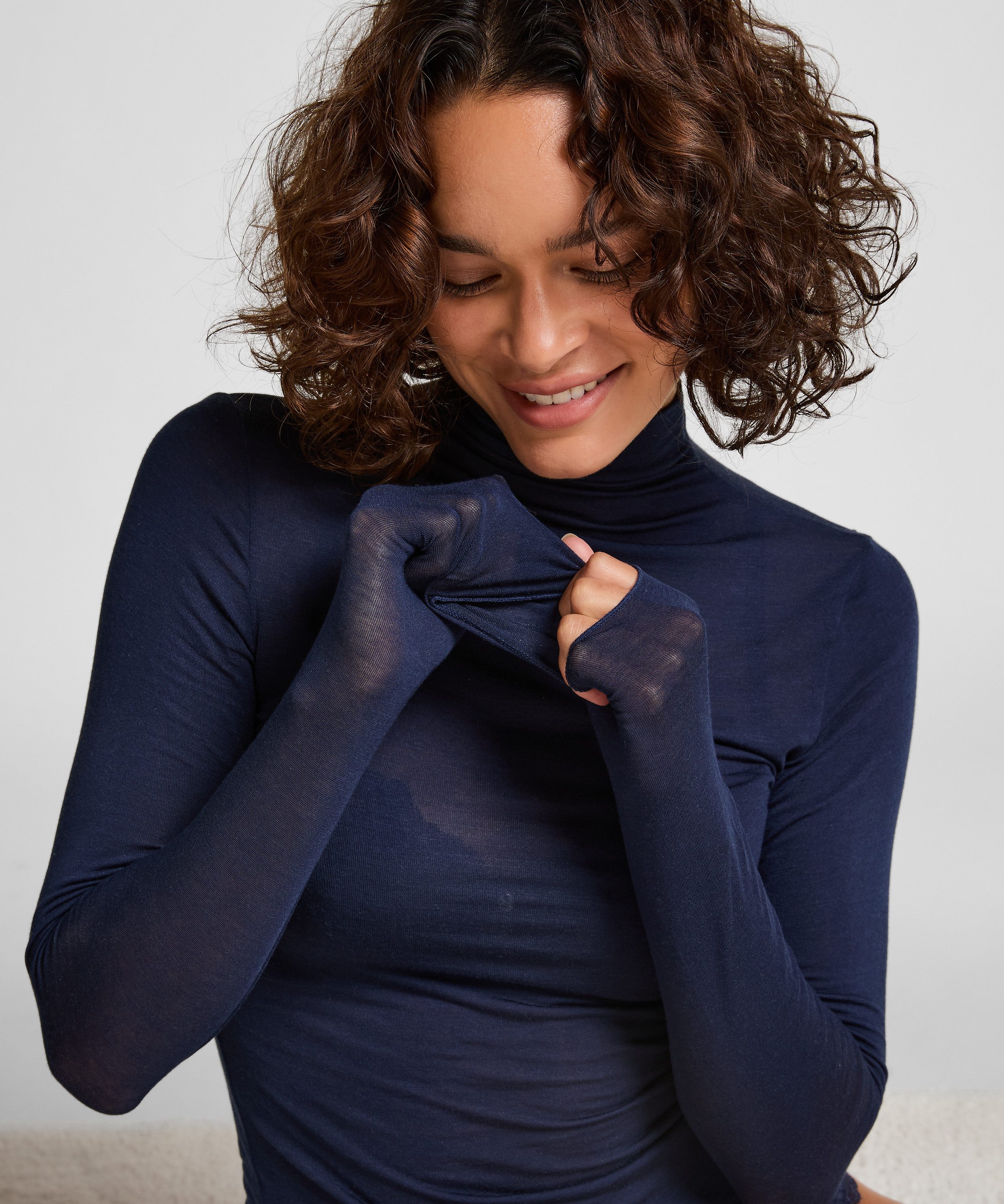 Hunkemöller Pyjama super soft Turtleneck shirt with Cashmere – Bild 2 von 5