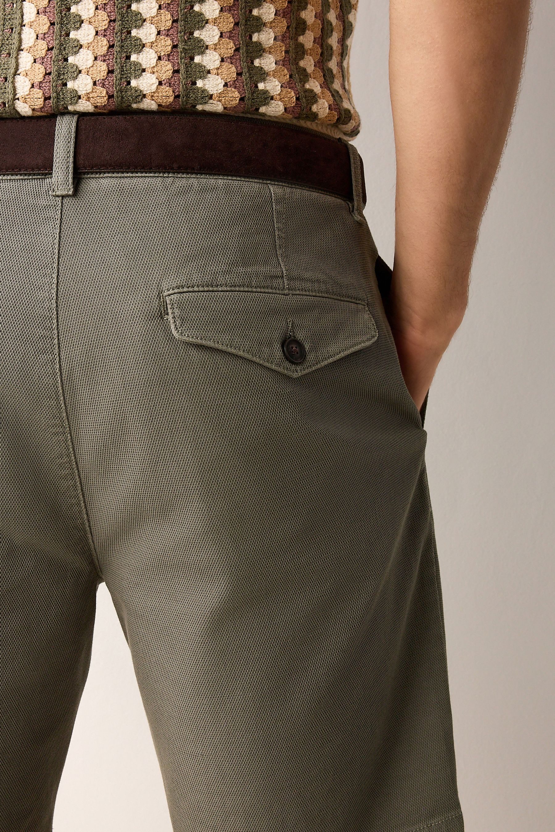 Next Chinoshorts Chino-Shorts aus Velourslederimitat mit Gürtel (2-tlg)