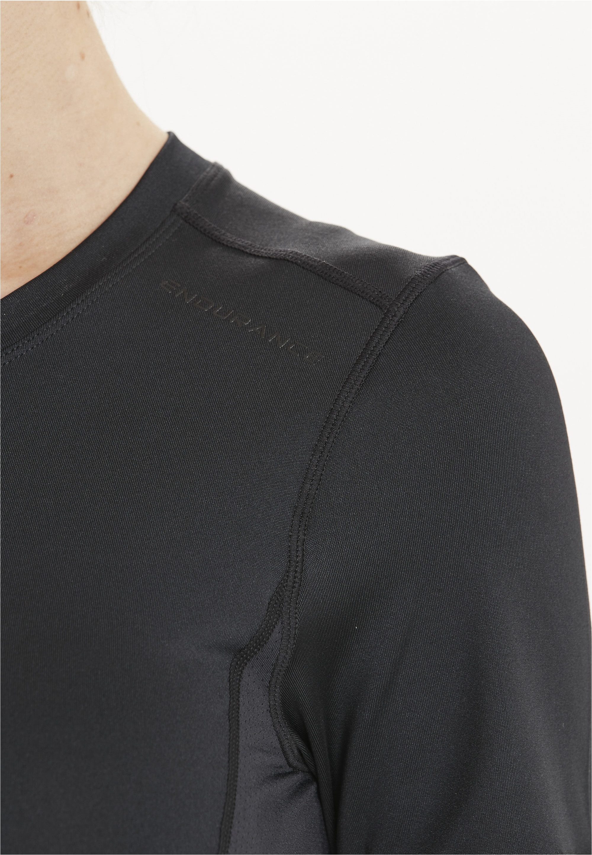 ENDURANCE Funktionsshirt Power (1-tlg) mit luftigen Mesh-Einsätzen