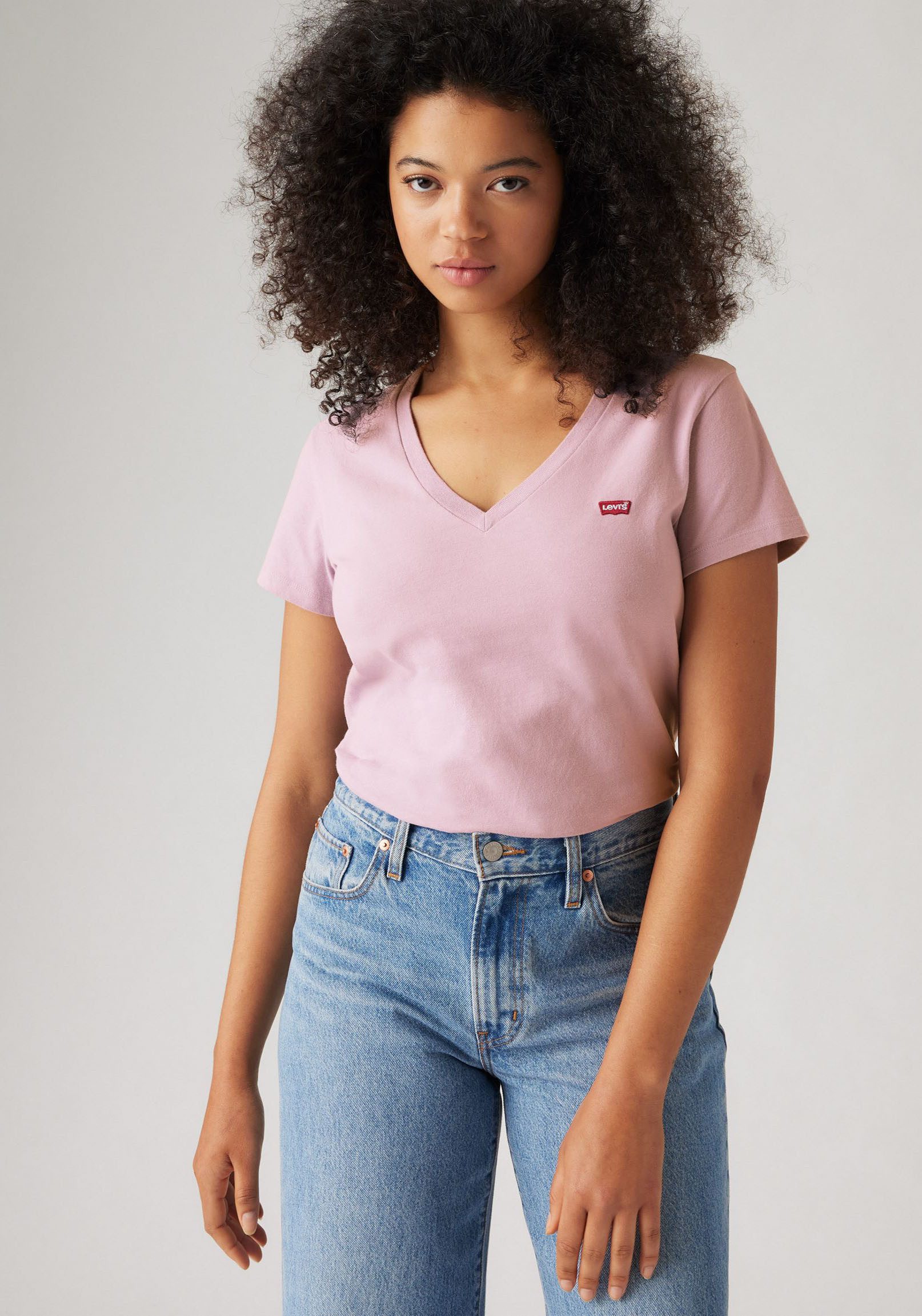 Levi's® V-Shirt Perfect Tee mit kleinem günstig online kaufen