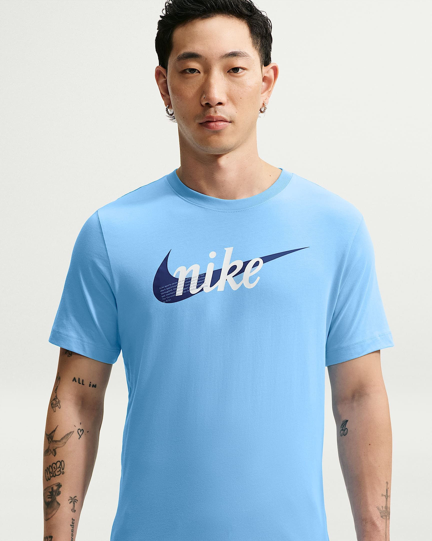 Nike Sportswear T-Shirt Nike Sportswear Men's T-Shirt mit Rundhalsausschnitt, aus Baumwolle, normale Länge