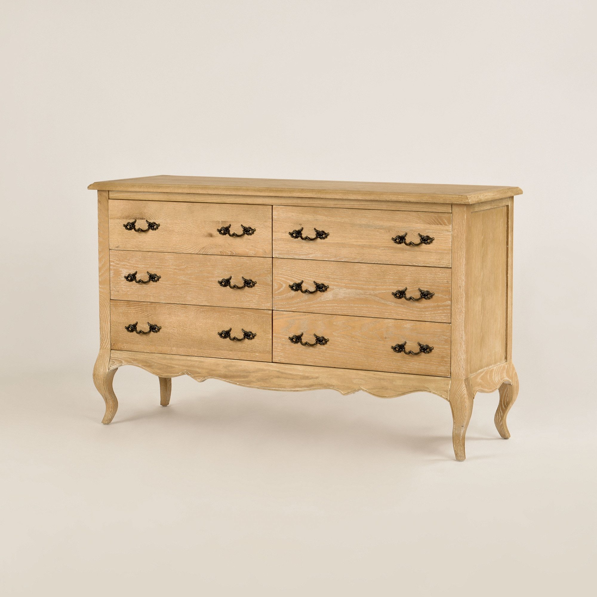 Livin Hill Kommode Zona-Light, Beine gebogen, shabby chic lackiert, gebürstete Holzoberfläche