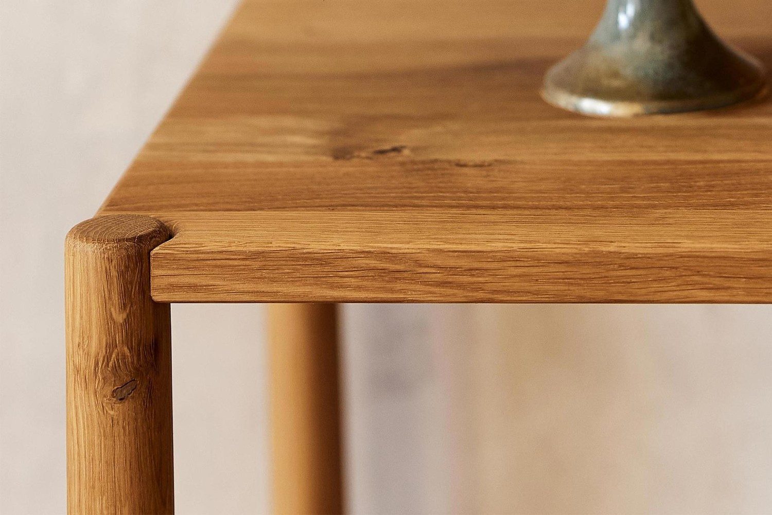 Natur24 Kommode Kommode Zola Wildeiche massiv Rattan 142x86 cm 3 Schubladen 2 Türen