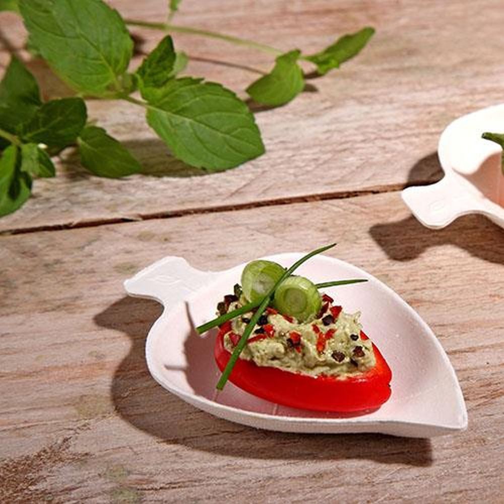 PAPSTAR Einwegteller 50 Fingerfood - Teller, Zuckerrohr "pure" 8 cm x 6 cm weiss "Leaf"