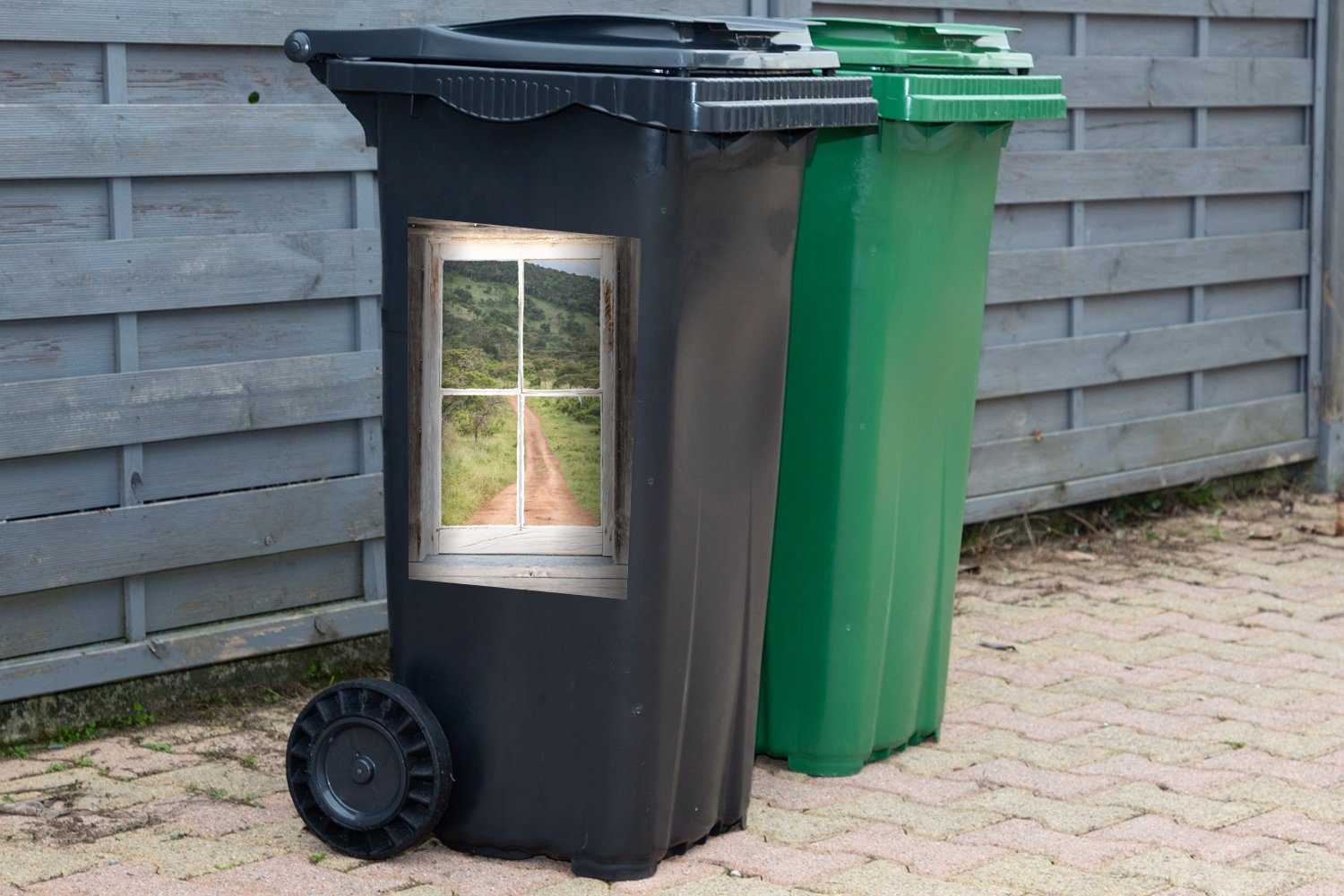Mülltonne, - St), (1 Holz Durchblick MuchoWow Mülleimer-aufkleber, Container, Abfalbehälter Wandsticker Sticker, Afrika -