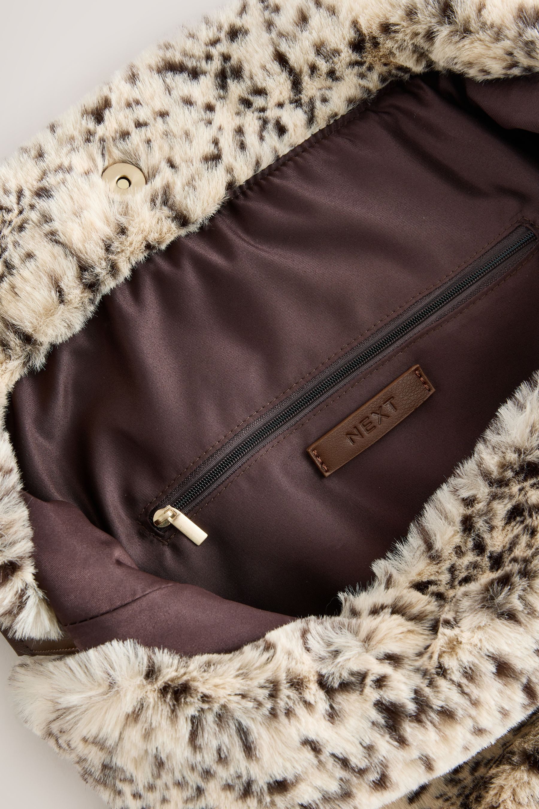 Next Umhängetasche Schultertasche aus Dalmatiner-Kunstfell (1-tlg) günstig online kaufen