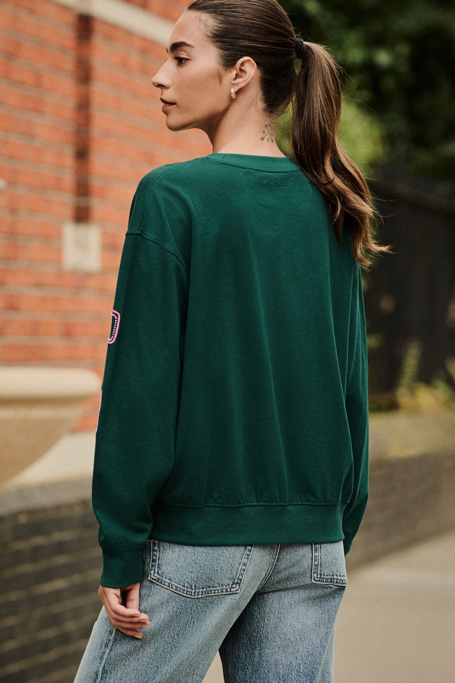 Next Blusenshirt Weihnachtliches Langarm-T-Shirt, Grafikstickerei (1-tlg) günstig online kaufen