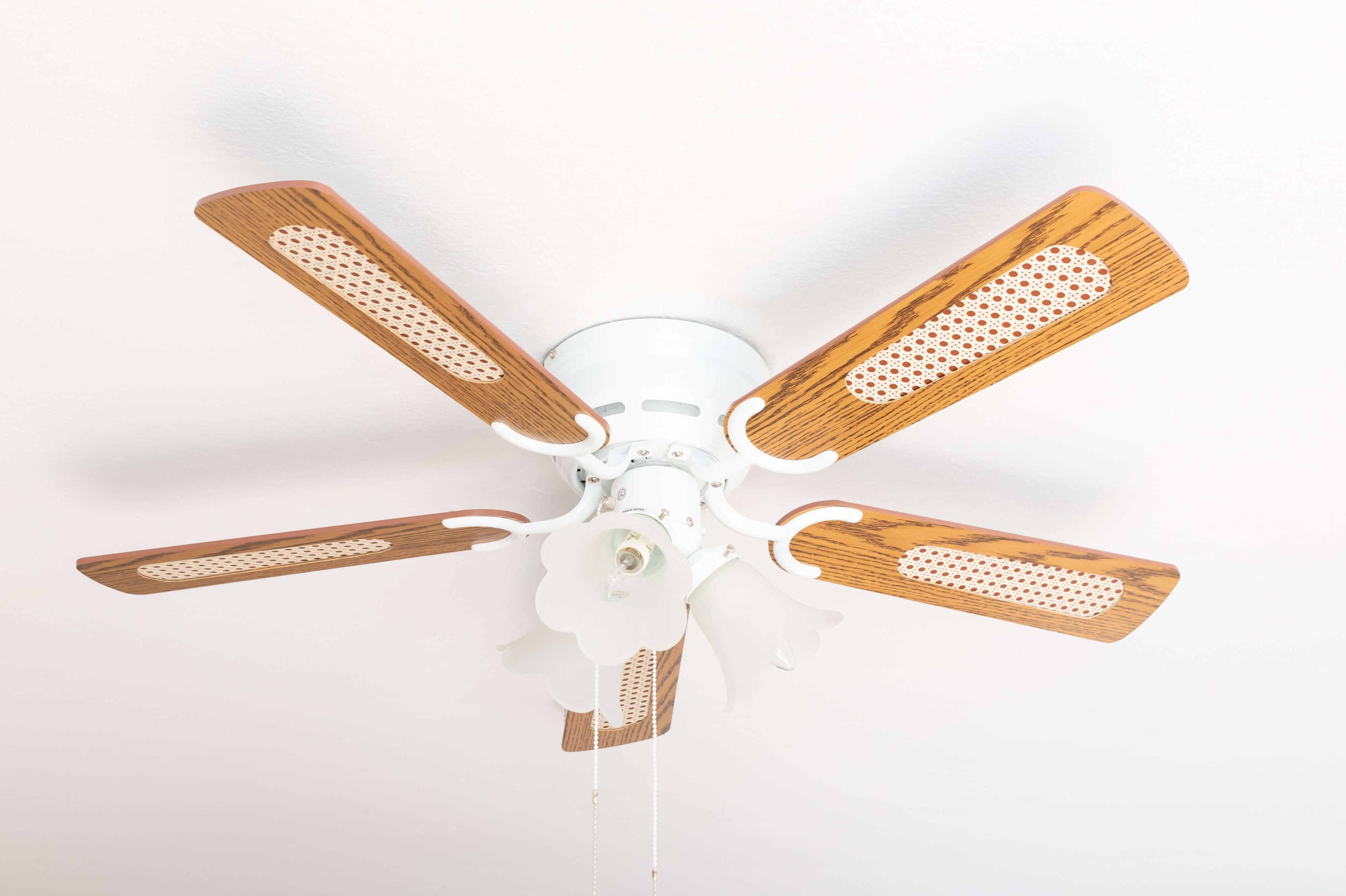 Pepeo Deckenventilator Deckenventilator Kisa Deluxe WE Eiche / Walnuss mit Licht